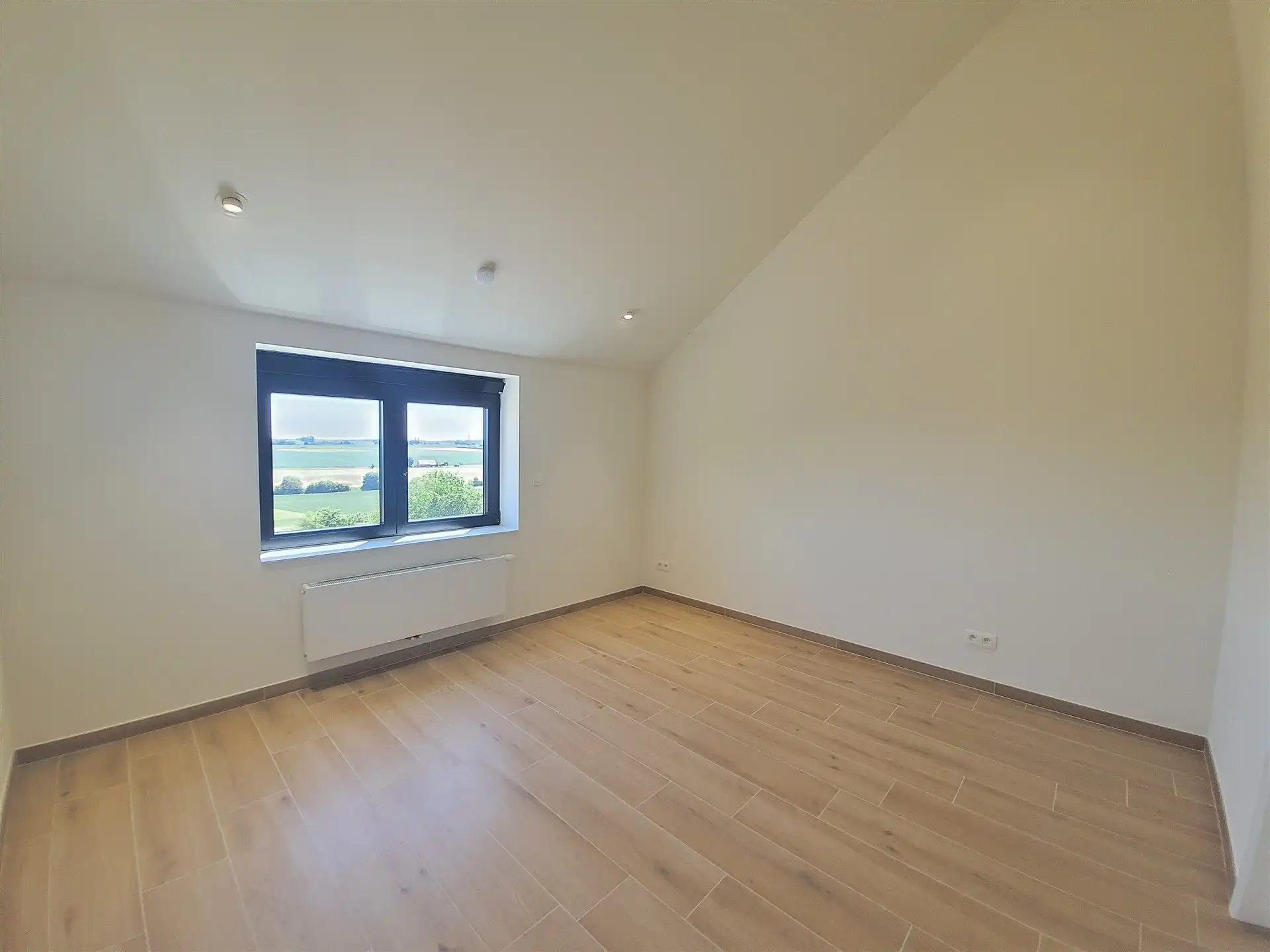 Woning met 3 slaapkamers en tuin op toplocatie foto 16