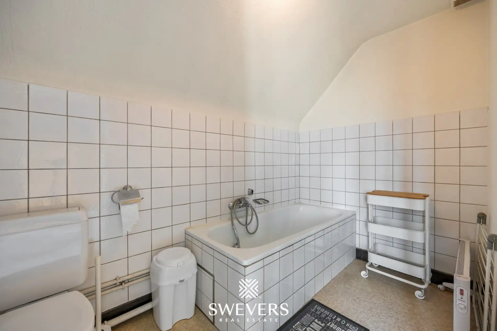 Ruime te renoveren woning op zonnig perceel van 2.325 m² nabij centrum Zonhoven foto 21