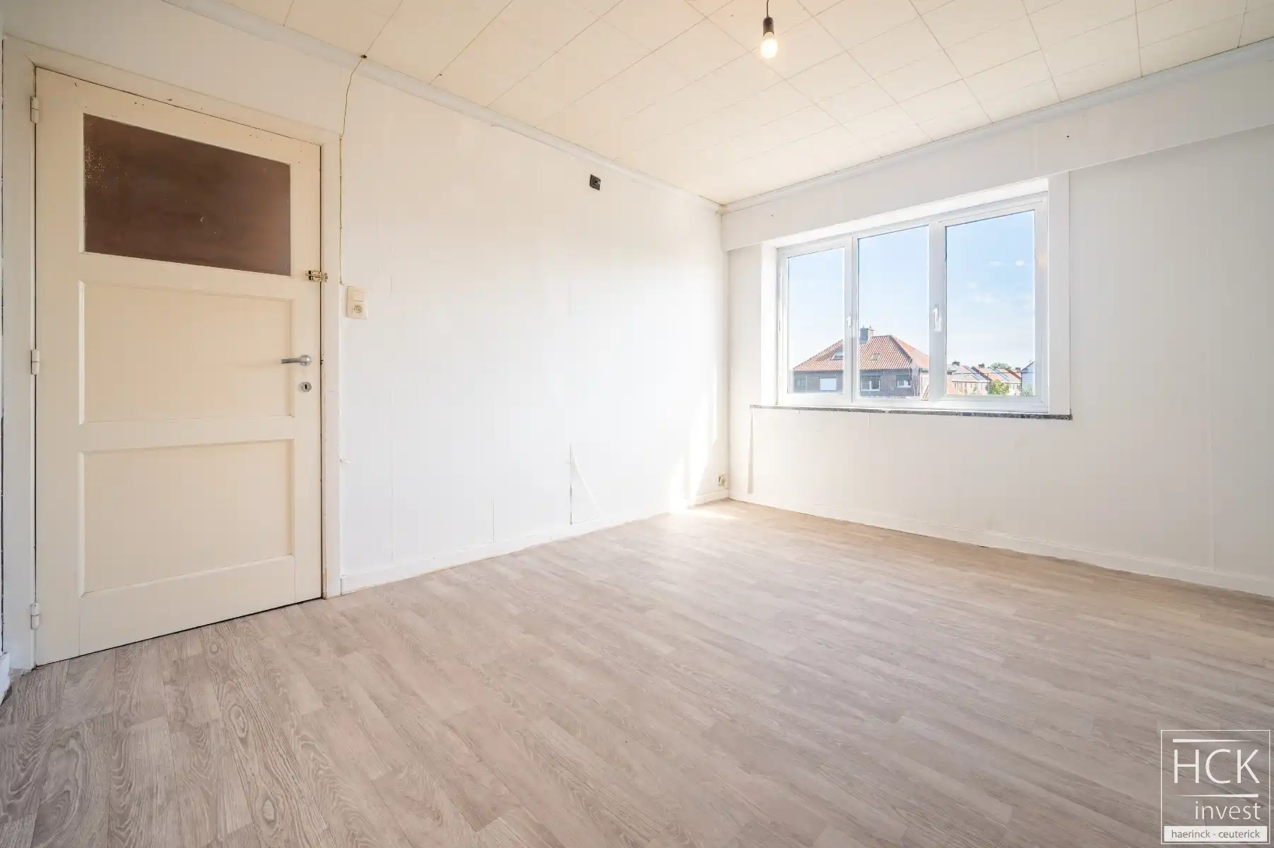 ZULTE - Charmante te renoveren woning met 3 SLPK, garage & 2 zolders!! foto 17