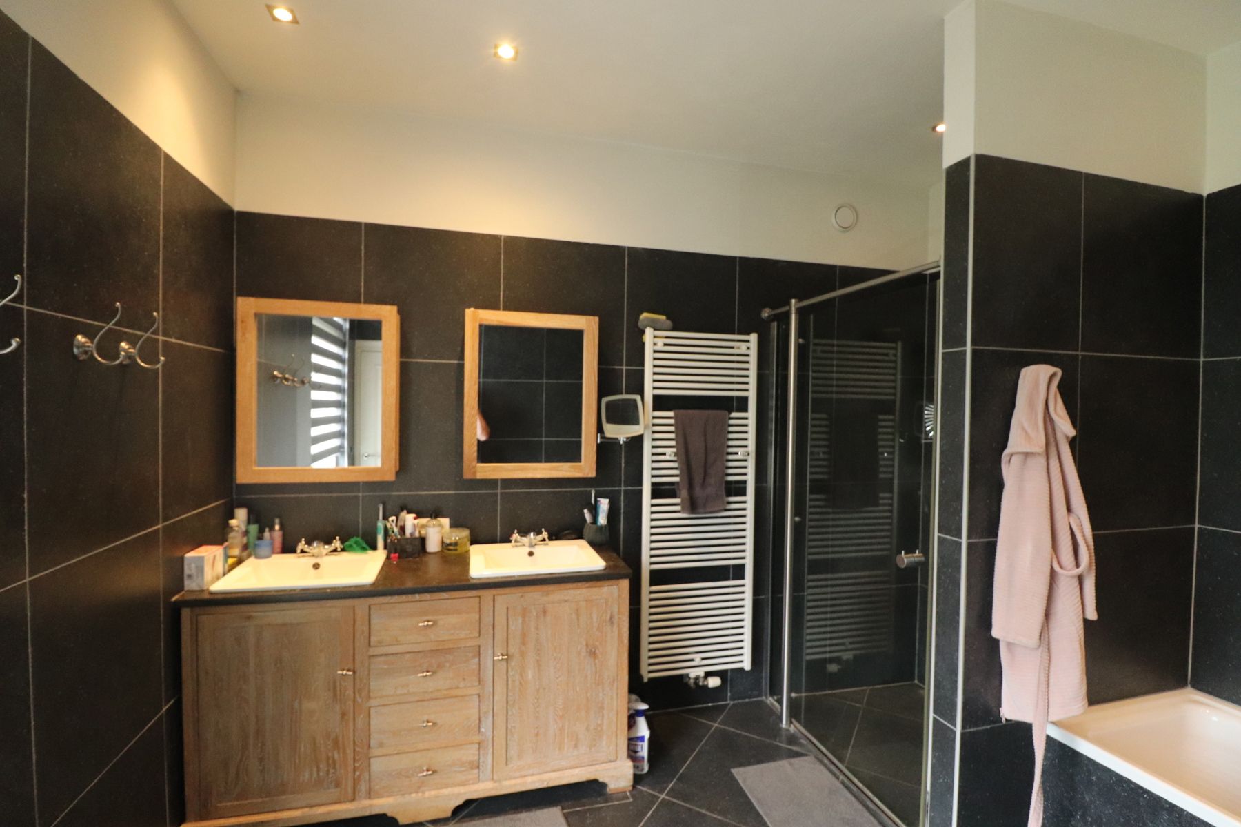 Charmante gezinswoning met 4 slaapkamers. foto 8
