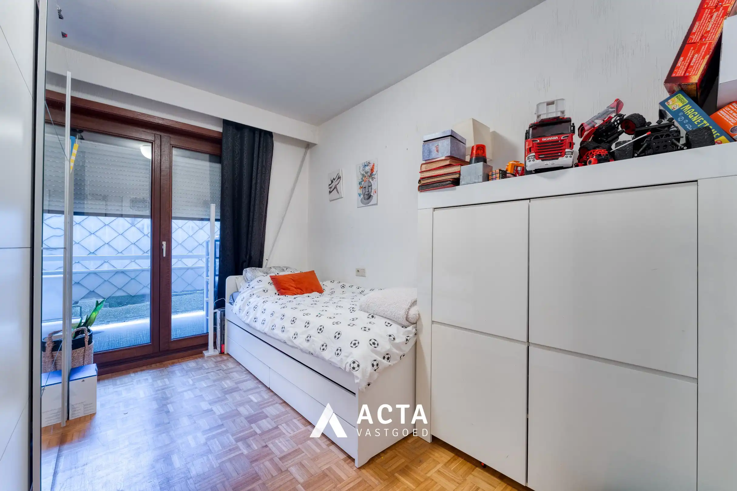 Ruim appartement aan het Leopoldpark in Oostende foto 8