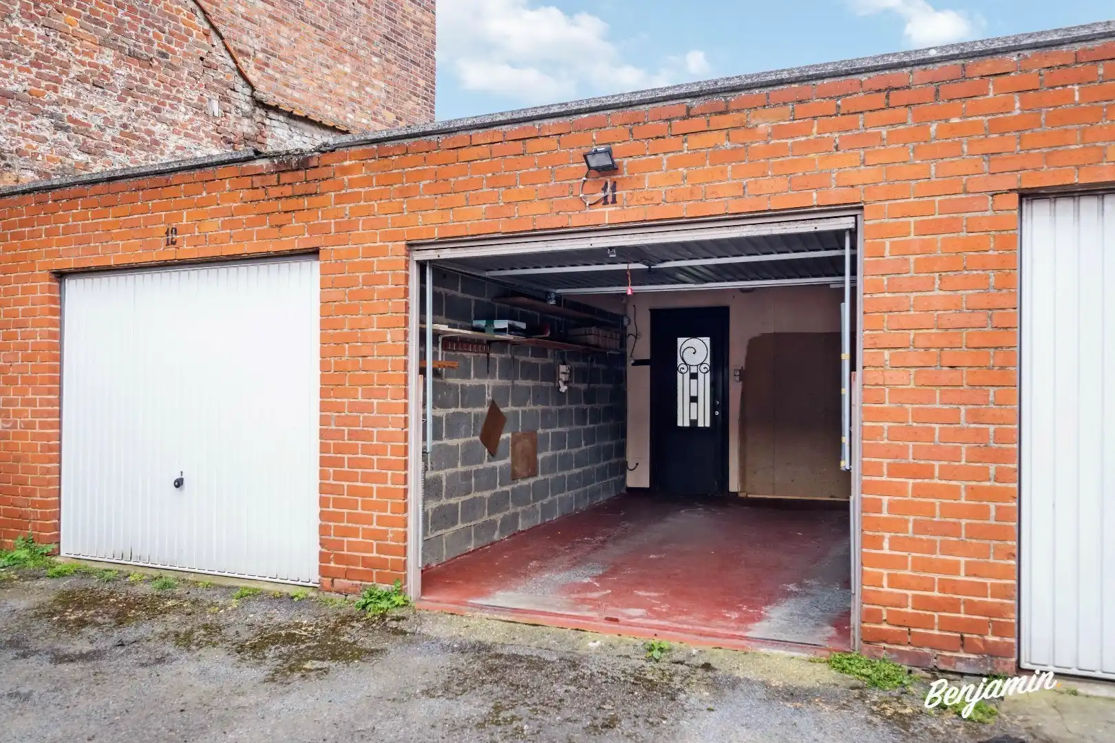 Ruime, verzorgde rijwoning met 4 slaapkamers, tuin en garage op centrale ligging te Menen foto 17