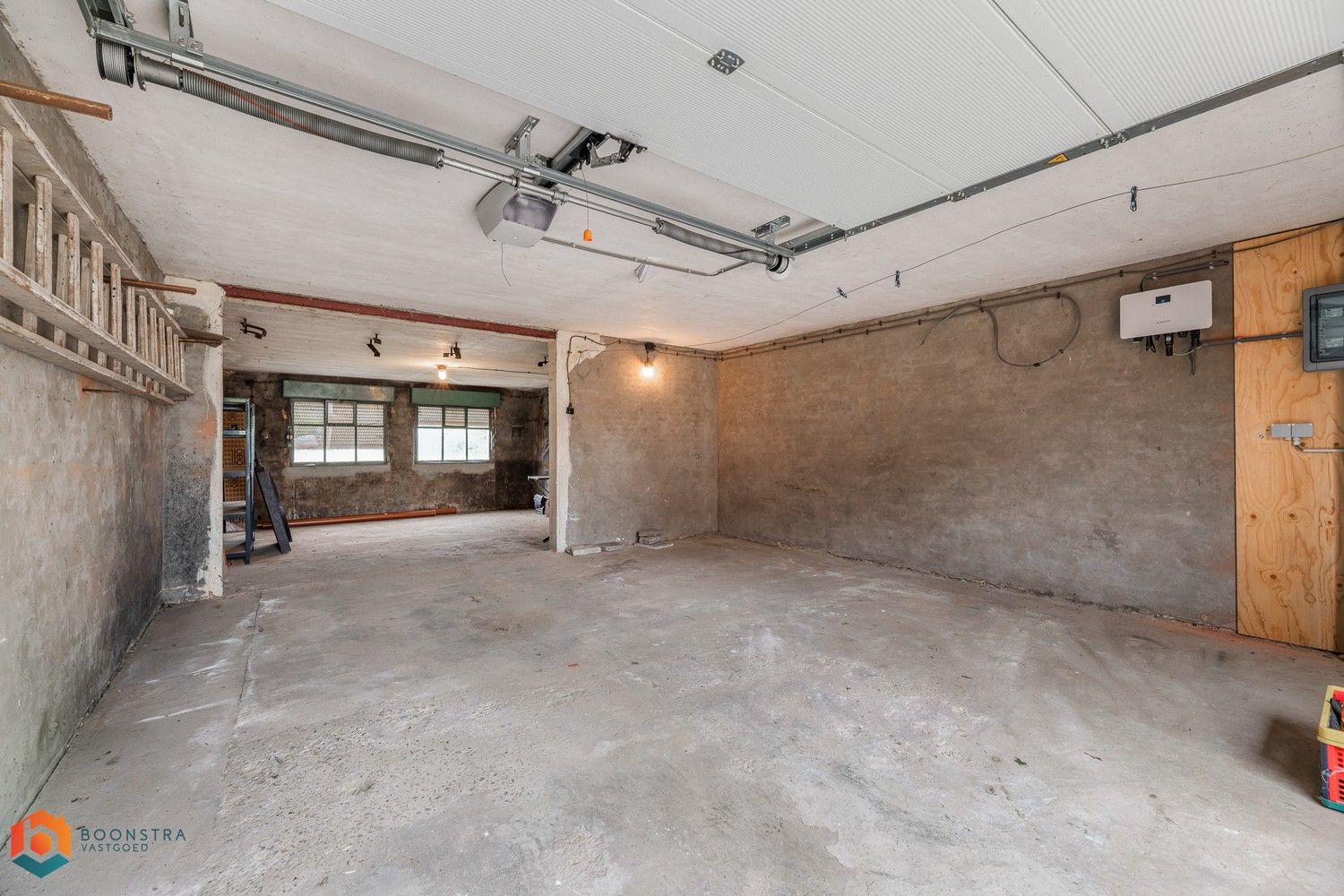 Woning met 3 slaapkamers en ruime garage foto 28