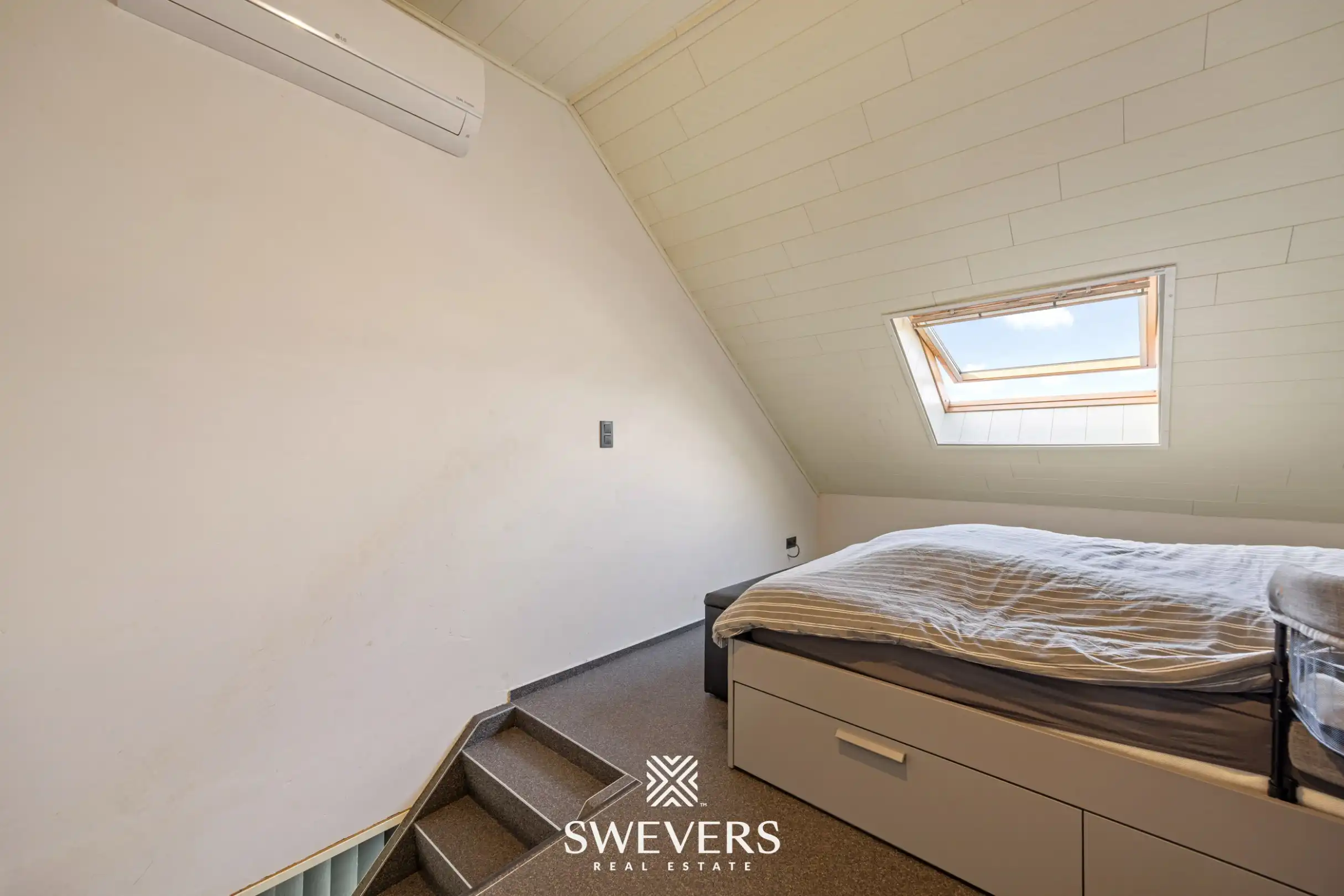 Instapklare en volledig gerenoveerde woning met tuin op rustige ligging in Leopoldsburg foto 21