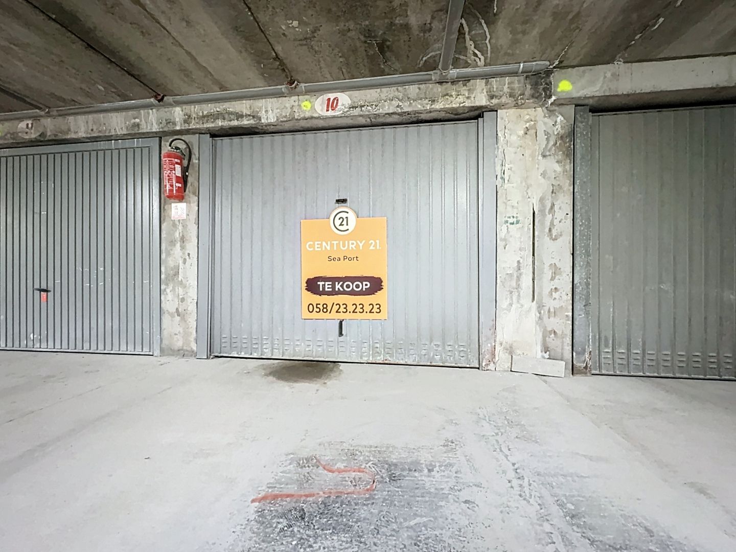 Centraal gelegen garage vlakbij de Zeedijk foto 4