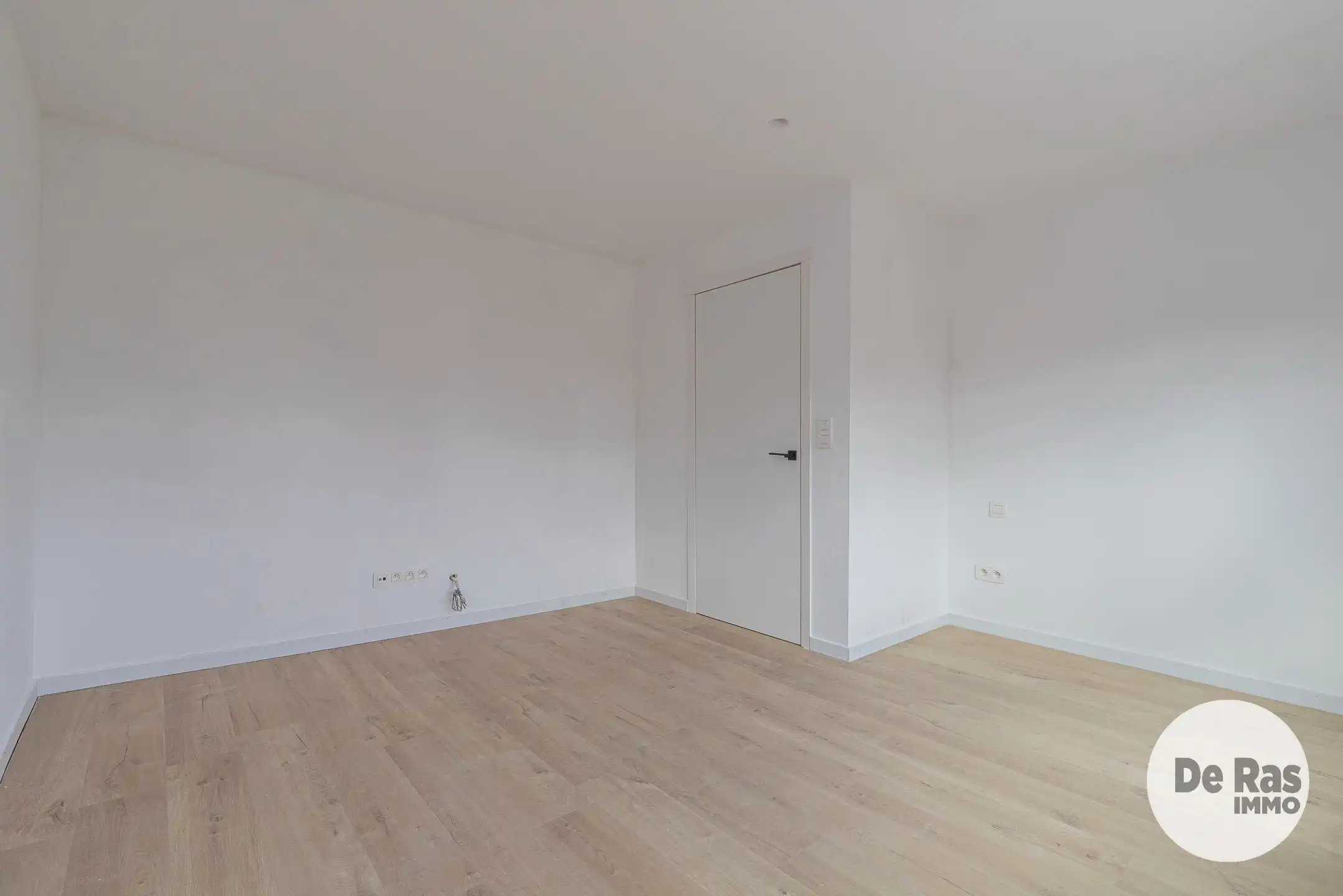 SMETLEDE - GERENOVEERDE WONING MET 4 KAMERS EN 2 BADKAMERS foto 18