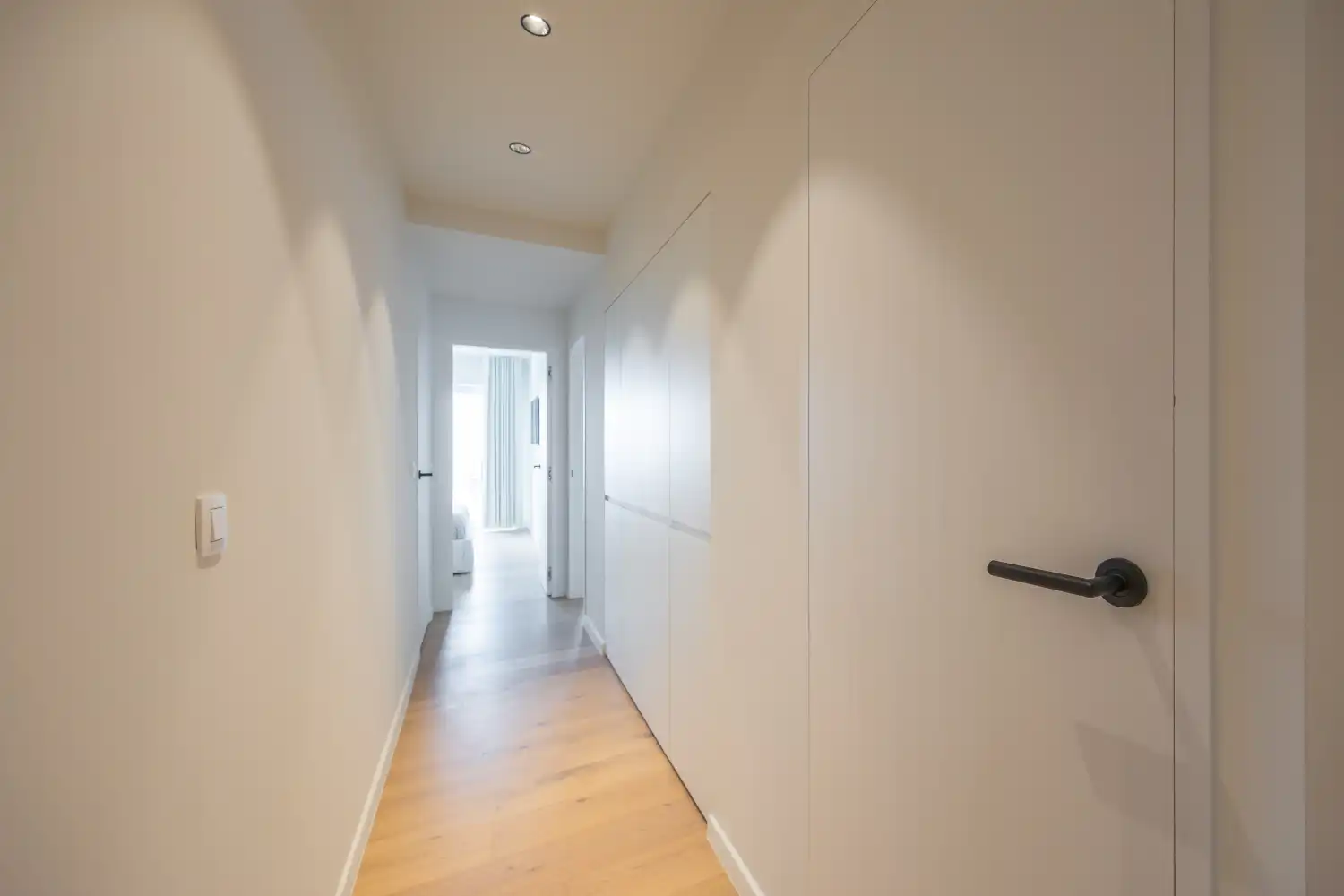 Gerenoveerd appartement met frontaal zeezicht foto 17