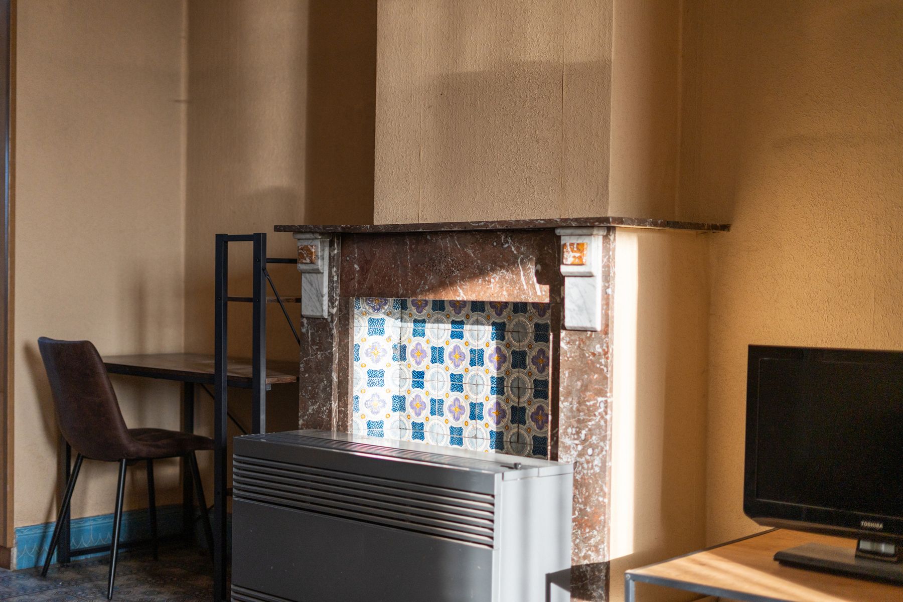 Ruime te renoveren woning met opslagplaats van 65 m² foto 4