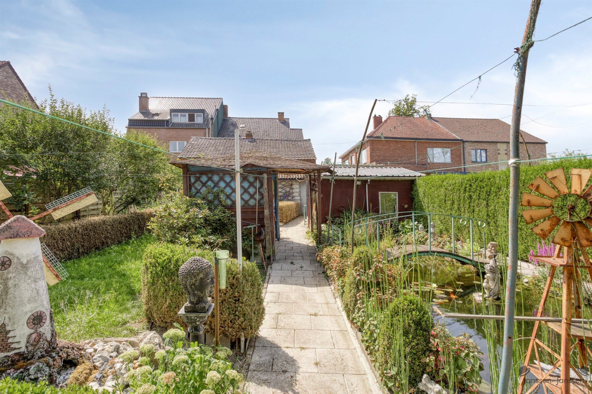 Huis foto 24