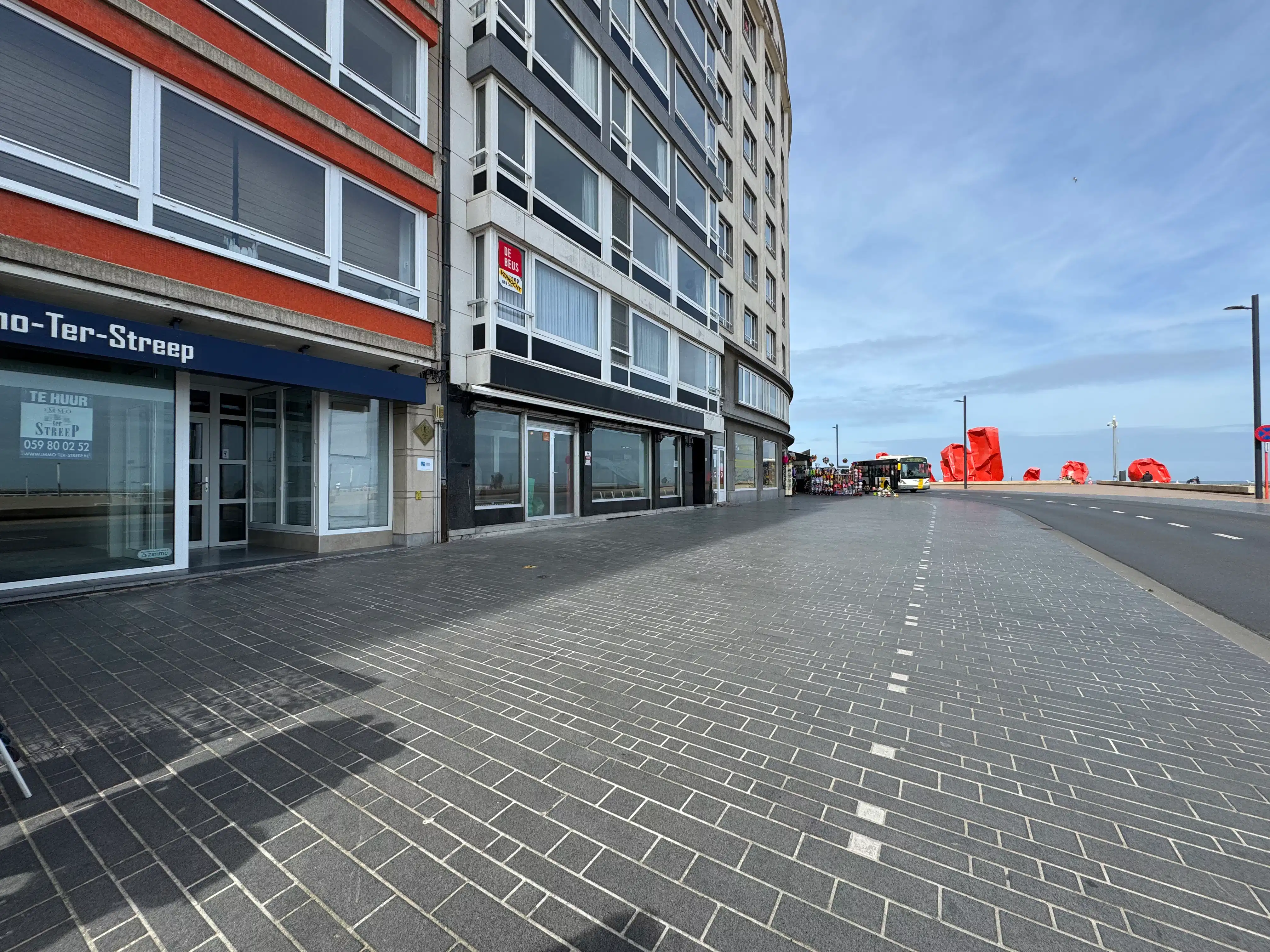 Handelsgelijkvloers 90m² foto 2