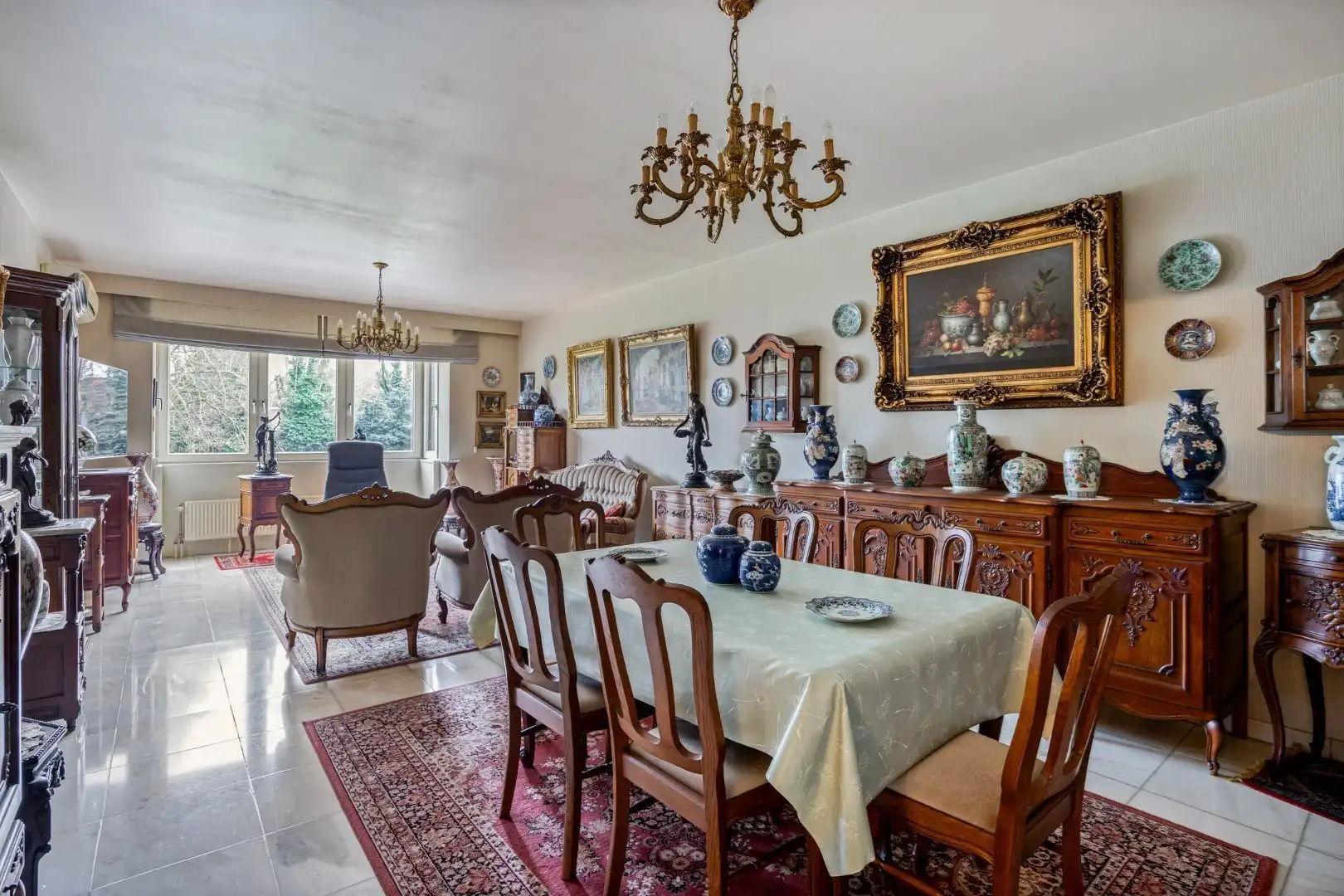 INVESTERINGSPAND: Ruim appartement met garage en zicht op de middeleeuwse Wallen te Tongeren foto 6