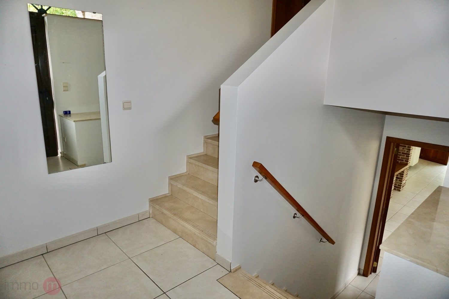 Vrijstaande woning met 3 slaapkamers en prachtige tuin. foto 5