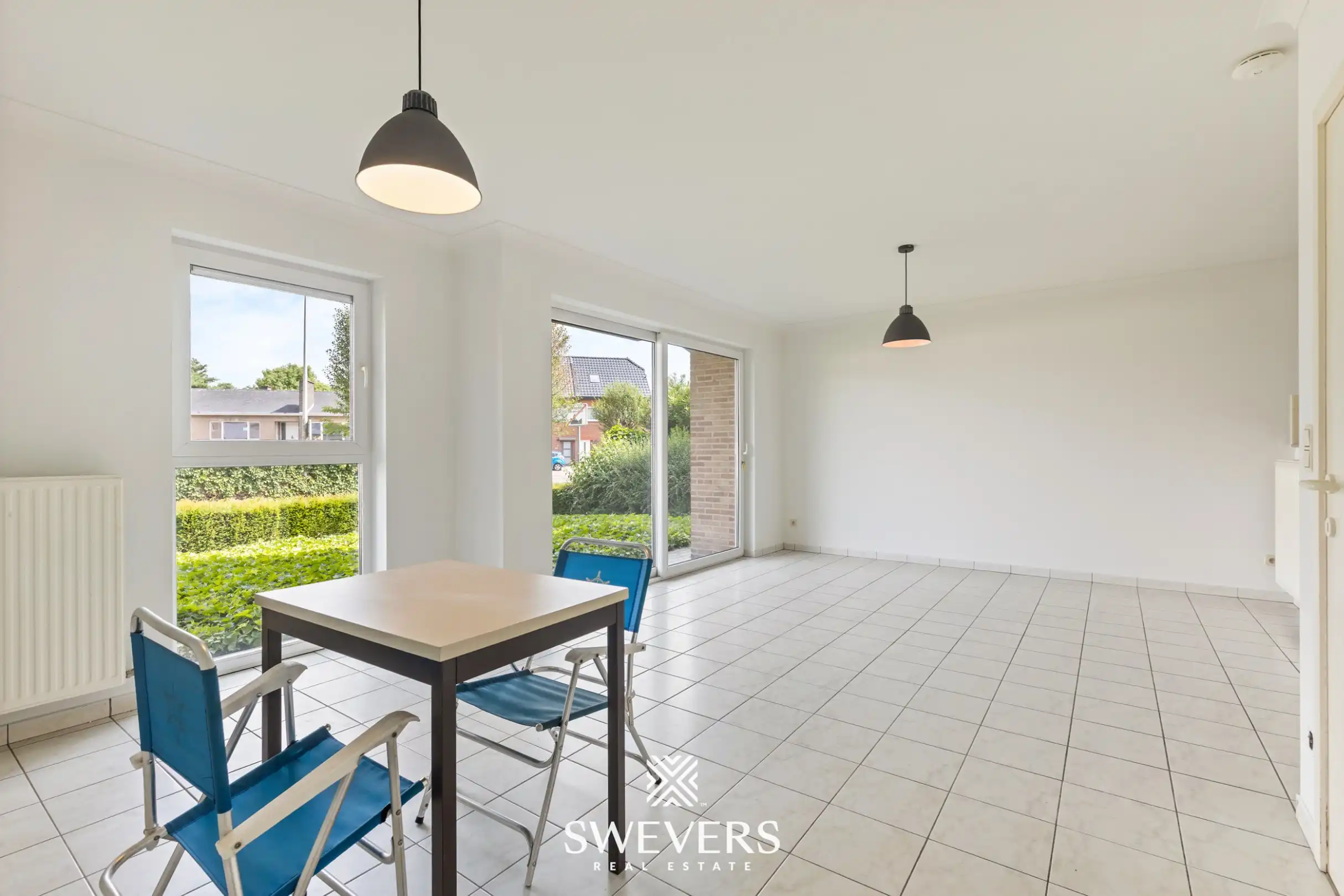 Gelijkvloers 2 slaapkamer appartement met terras en grote binnentuin foto 3
