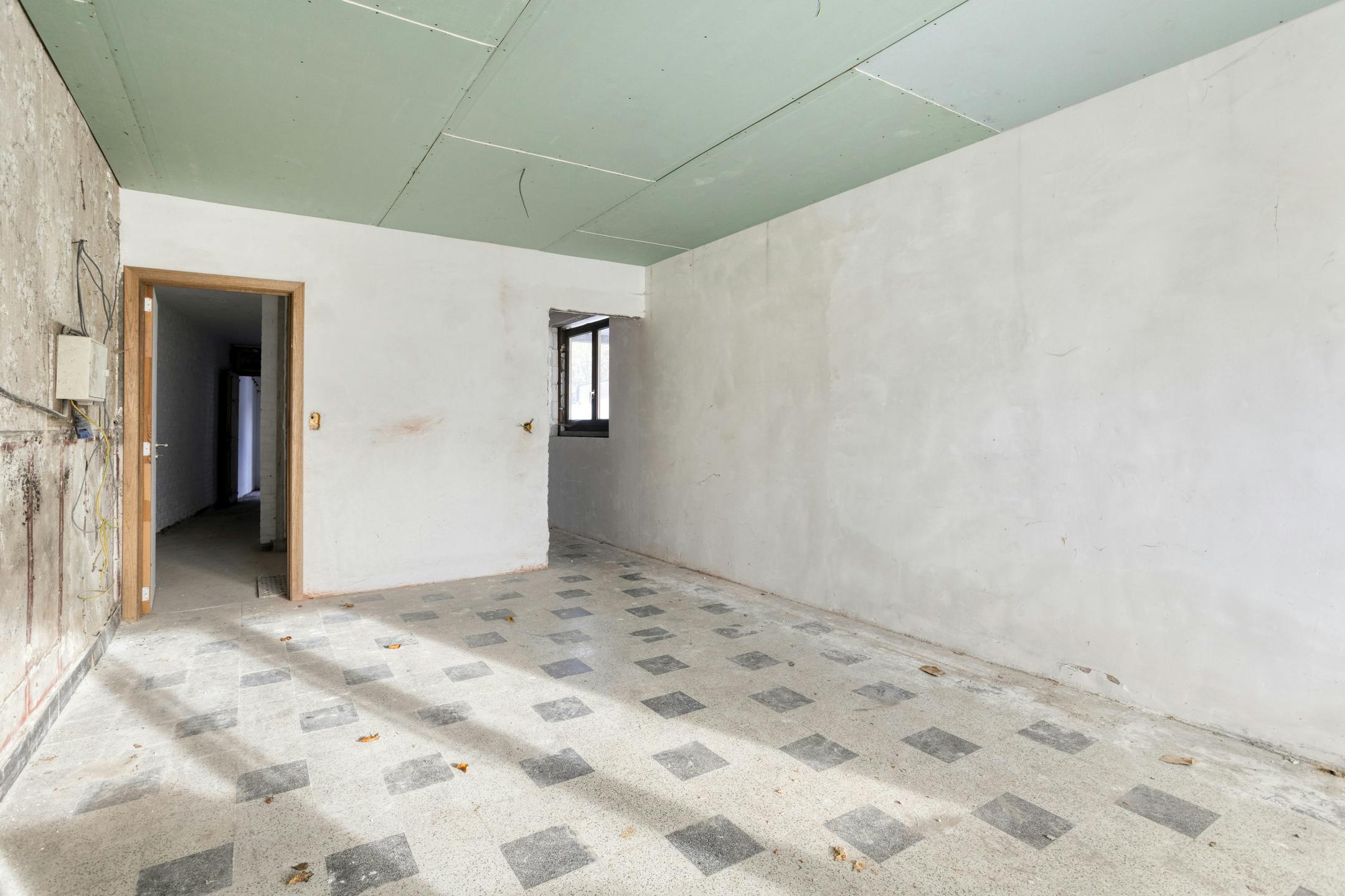 Handelspand met appartement en atelier te koop in Adegem foto 16