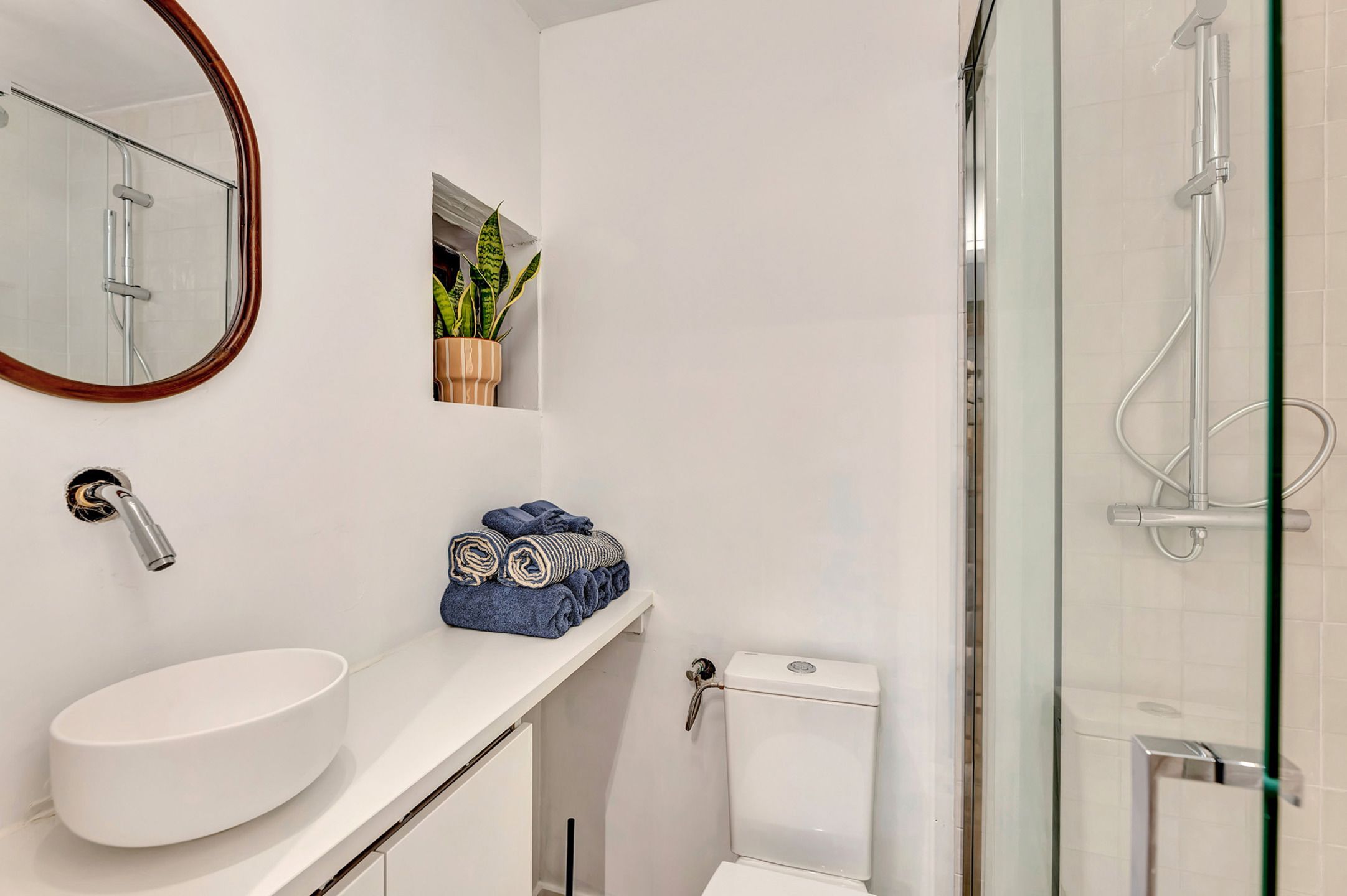 Centraal gelegen instapklare rijwoning foto 9