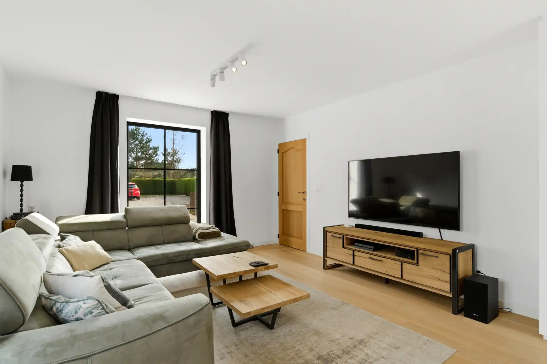 Recente vrijstaande woning in het centrum van RIJMENAM foto 5