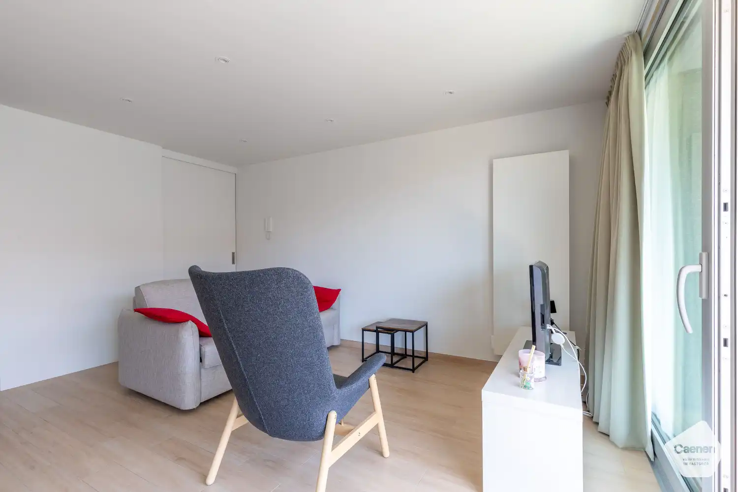 Fantastisch gerenoveerd, zuid-gericht appartement met 1 slaapkamer foto 4