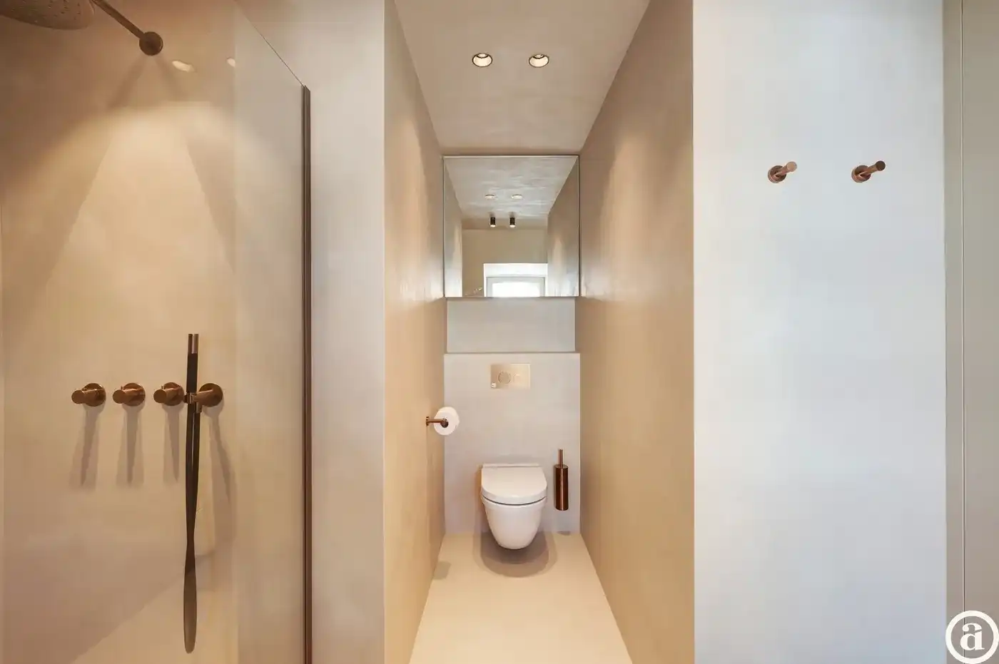 Zonnige penthouse met ruime terrassen en zijdelings zeezicht foto 16