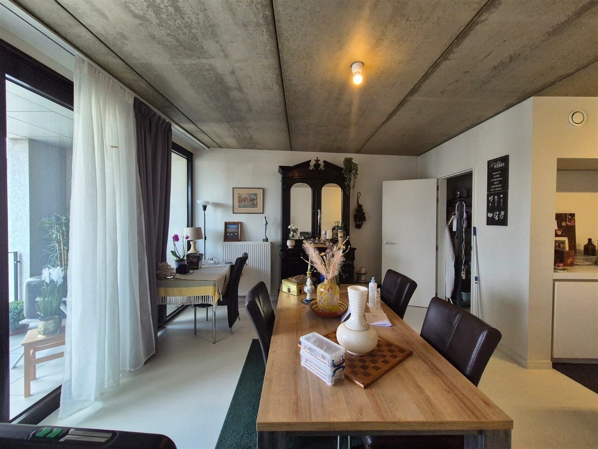 Modern exclusief appartement met terras en autostaanplaats. foto 10