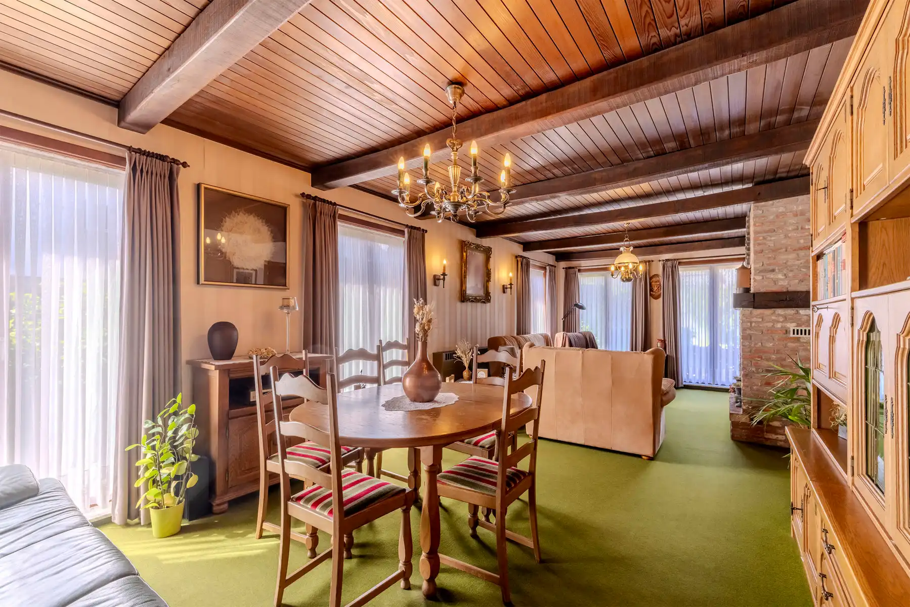 Onderhouden laagbouwwoning met 3slpk, garage en tuin foto 9