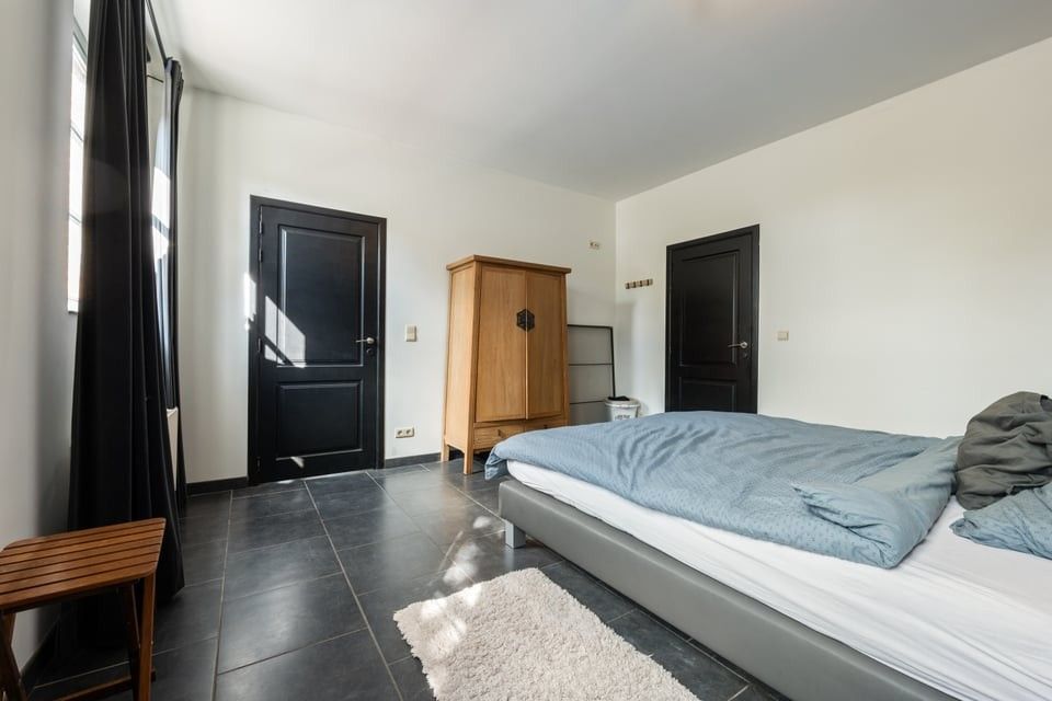 INSTAPKLAAR APPARTEMENT MET 2 SLKS, 2 AUTOSTAANPLAATSEN EN GEMEENSCHAPPELJKE TUIN OP TOPLOCATIE foto 20