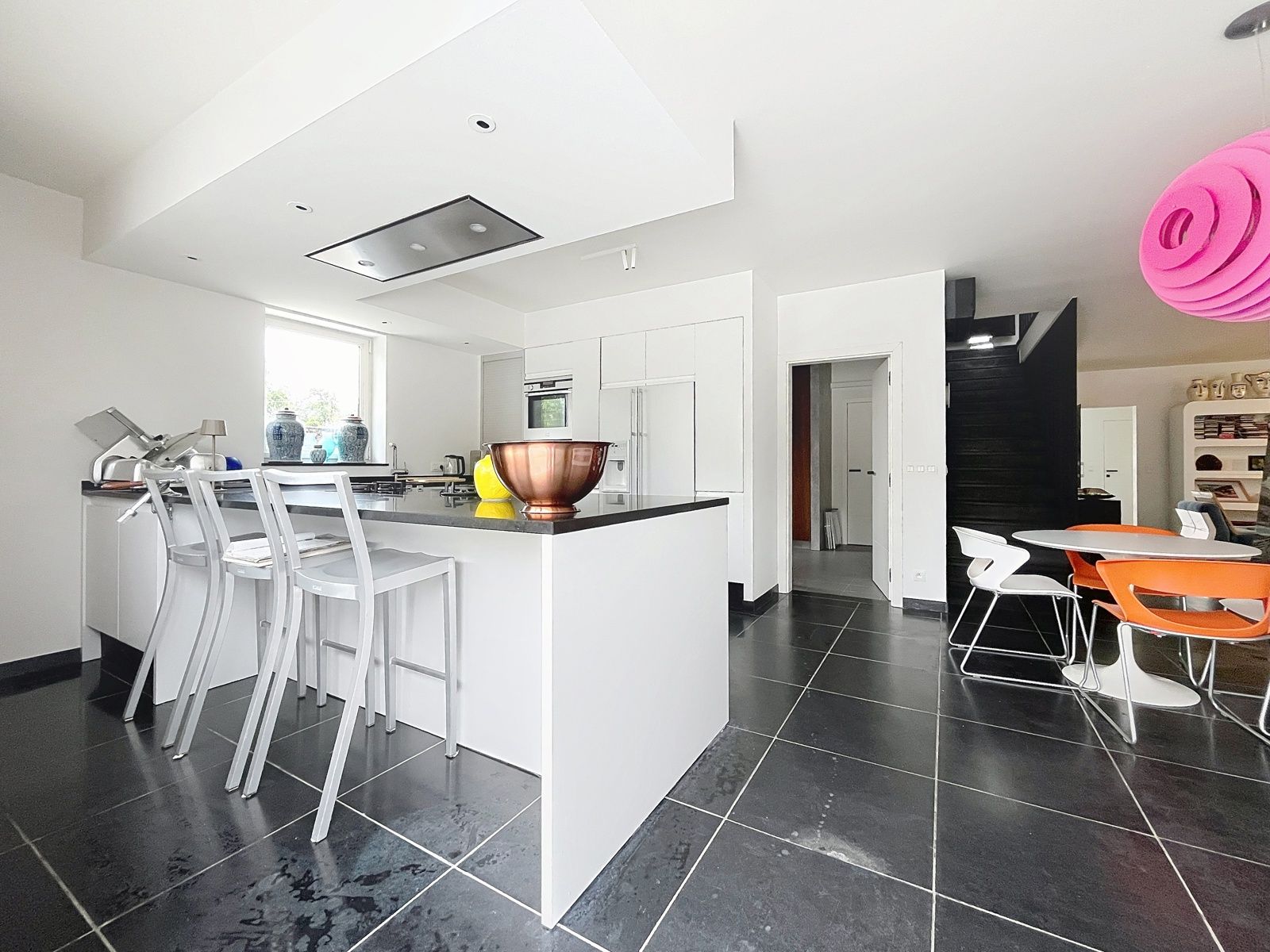 Luxueuze vrijstaande woning in rustige omgeving met zwembad foto 9