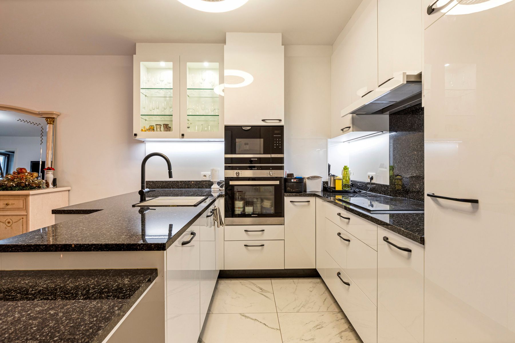 Recent appartement met ruime garagebox te BERLAAR foto 10