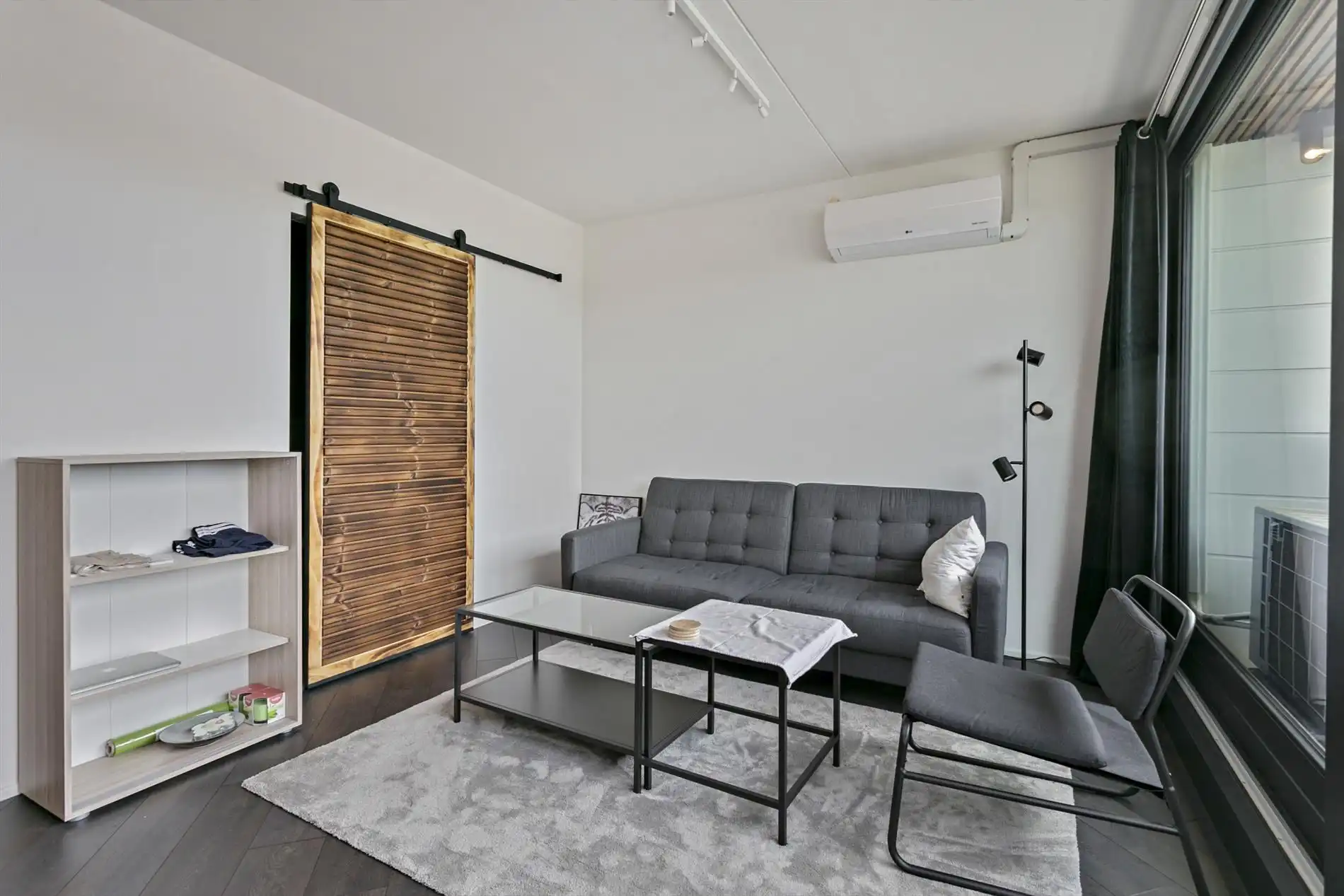 Gemeubelde studio op toplocatie in Mol-Centrum – ideale investering! foto 2