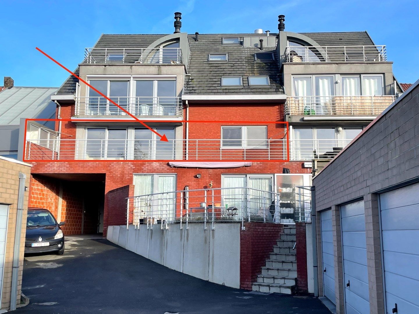 Uiterst lichtrijk appartement met heel groot terras en garage! foto 21