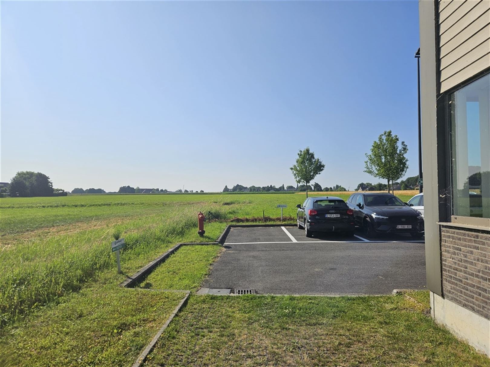 Magazijn met kantoren op topligging  foto 13