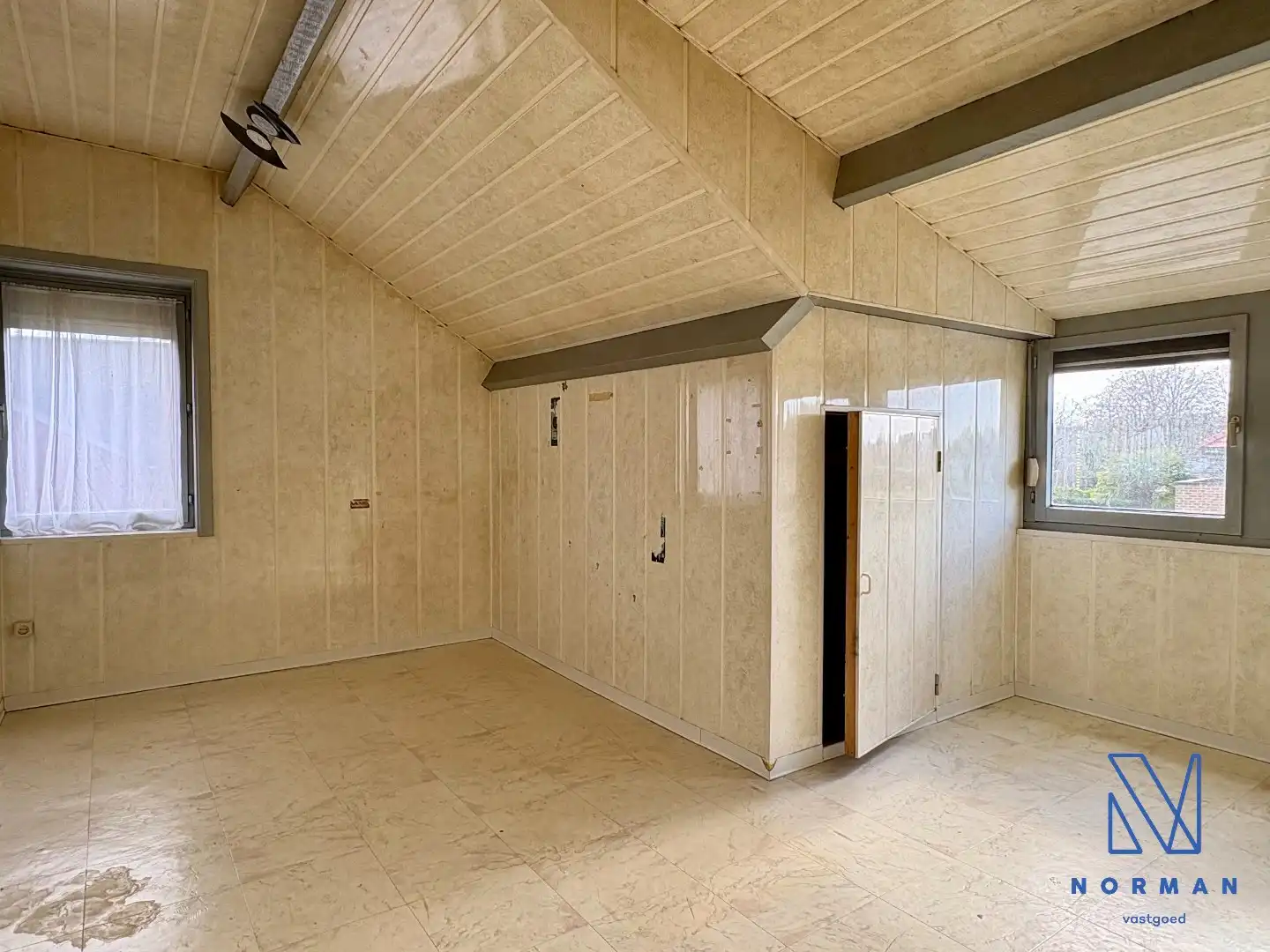 Alleenstaande te renoveren woning in Vichte met veel potentieel! foto 14