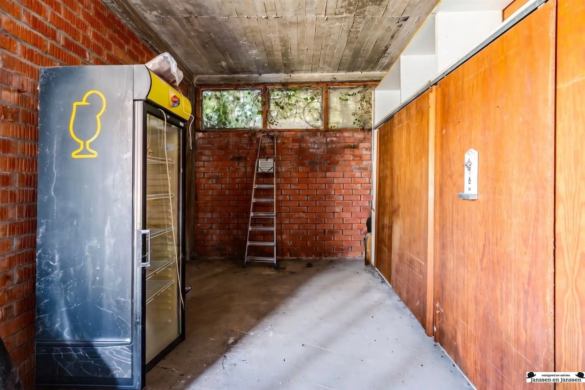 Ruime en instapklare gezinswoning met 4 slaapkamers, garage en tuin foto 30