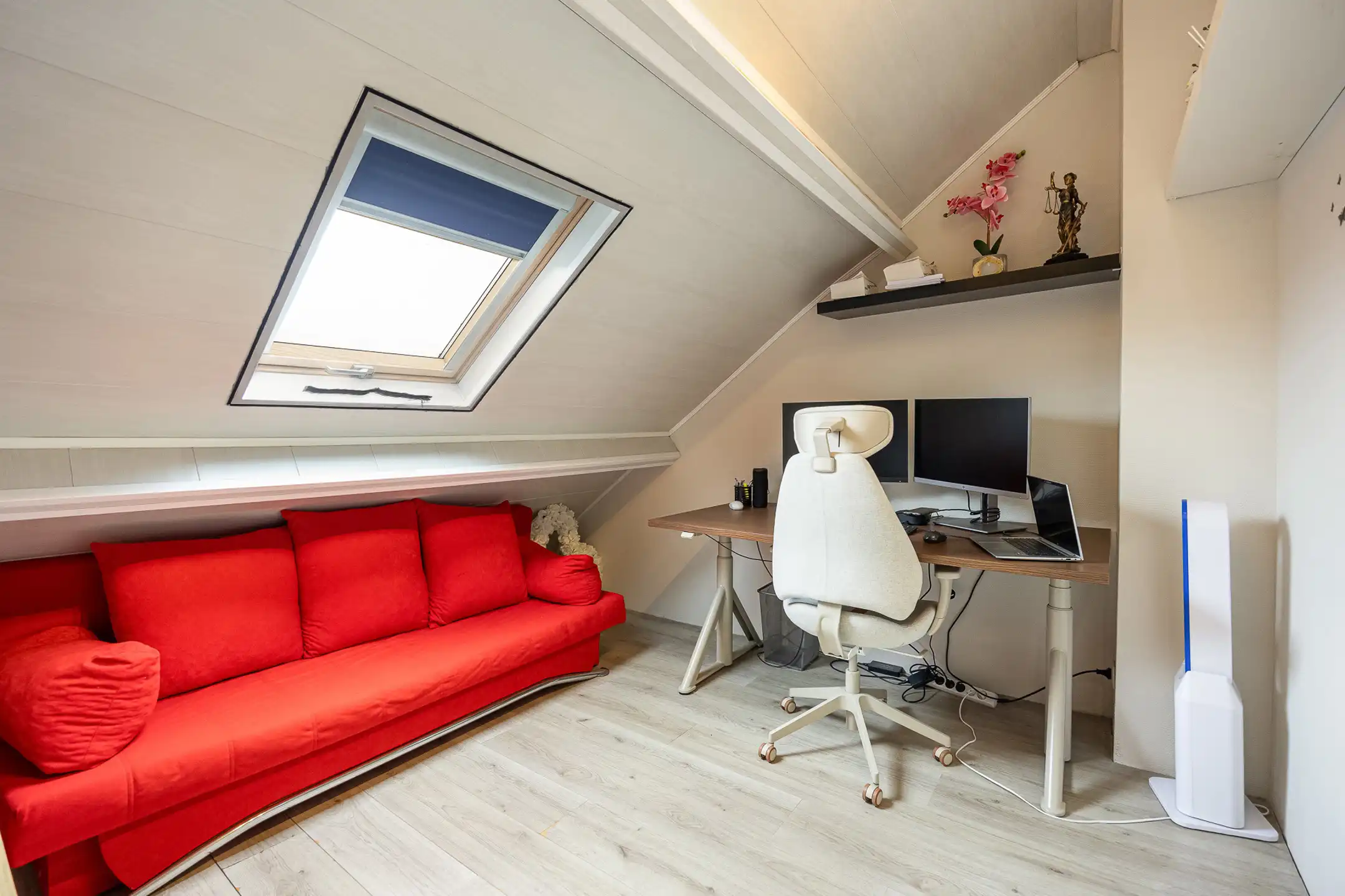 Goed gelegen, instapklare gezinswoning met 5 slpk te Ravels foto 24