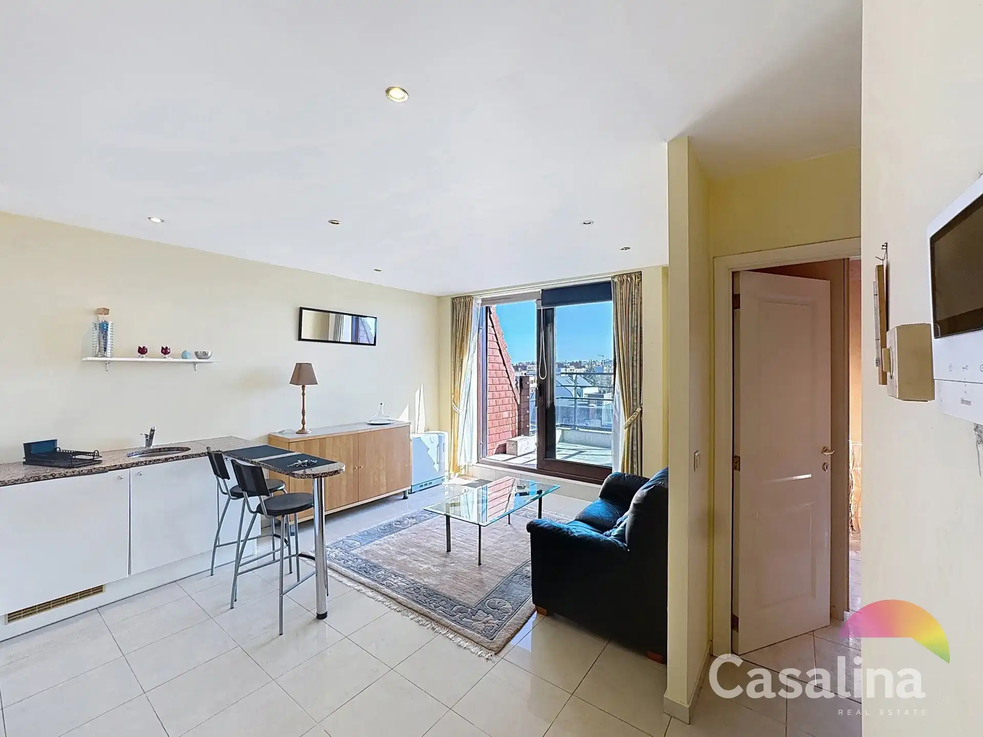 📢 Gemeubeld Appartement met 1 Slaapkamer + Terras + Parking foto 5