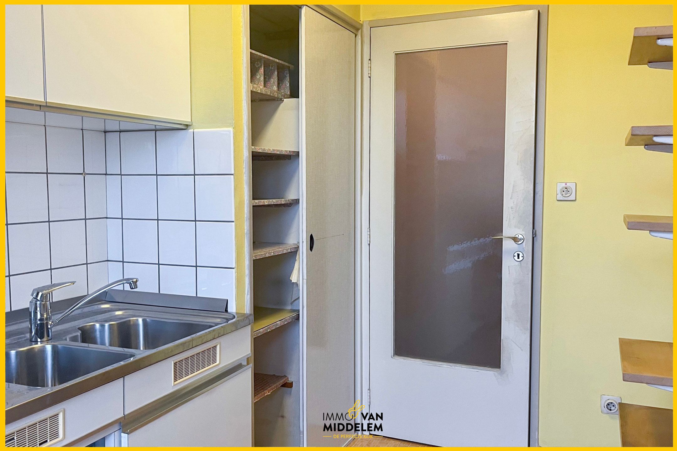 LICHTRIJK APPARTEMENT MET 2 KAMERS EN TERRAS foto 6