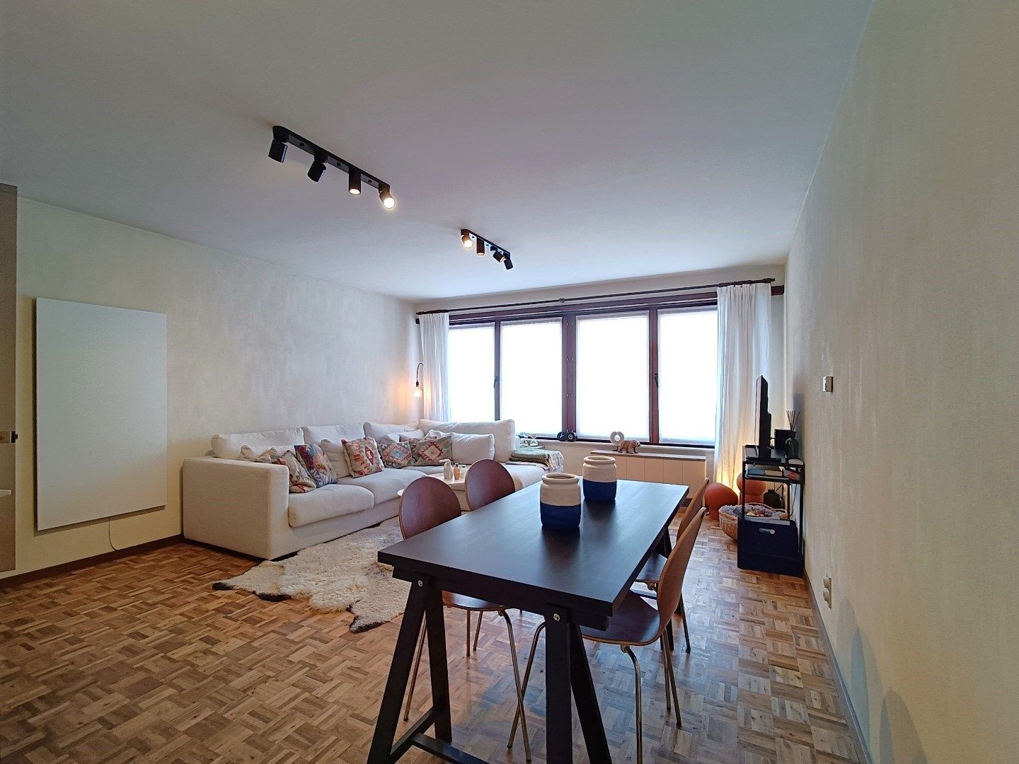 Hoofdfoto van de publicatie: Woning met garage op toplocatie nabij de zeedijk van Heist.