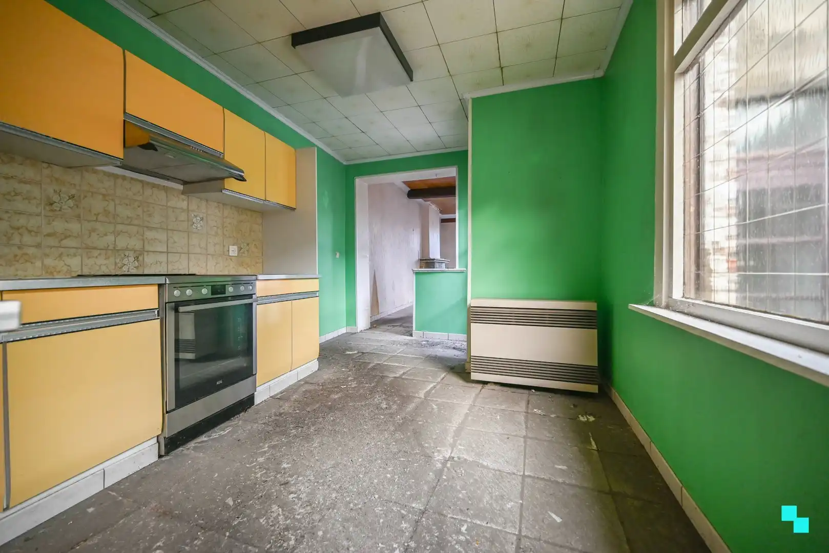 Ruime te renoveren halfopen bebouwing te Bissegem foto 9