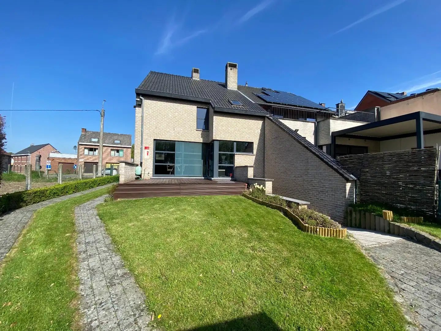 Ruime woning met 3 slaapkamers en grote tuin - EPC label B foto 2