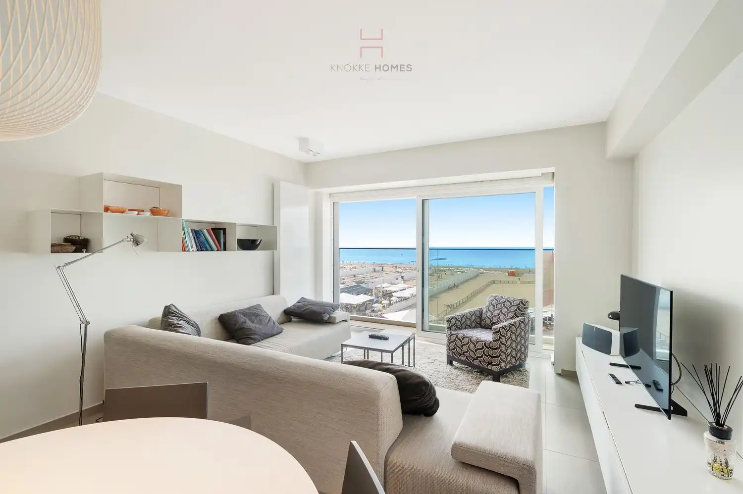 Instapklaar 3-kamerappartement met frontaal zeezicht aan het Rubensplein foto 4
