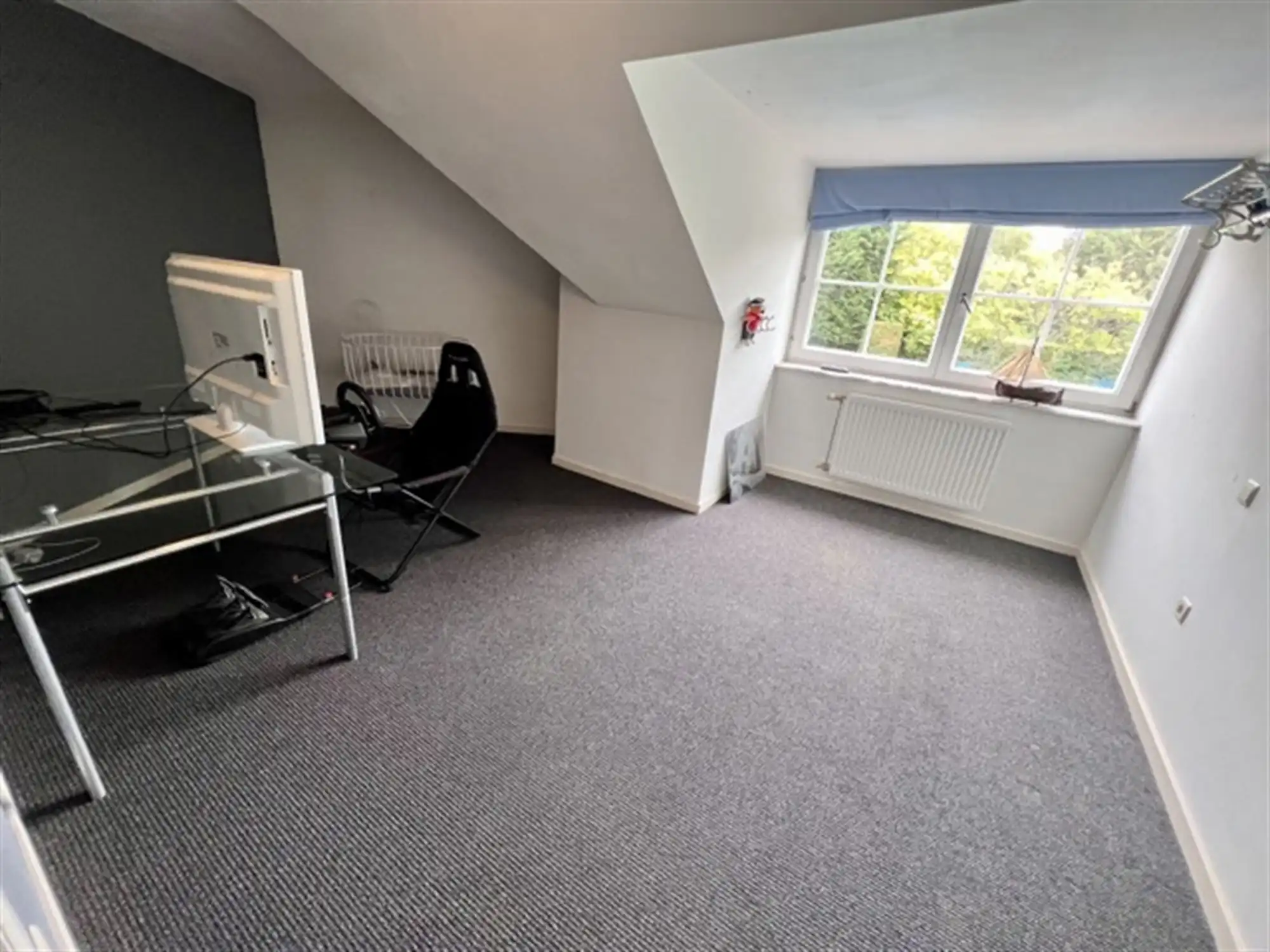 Villa met binnen en buitenzwembad foto 27