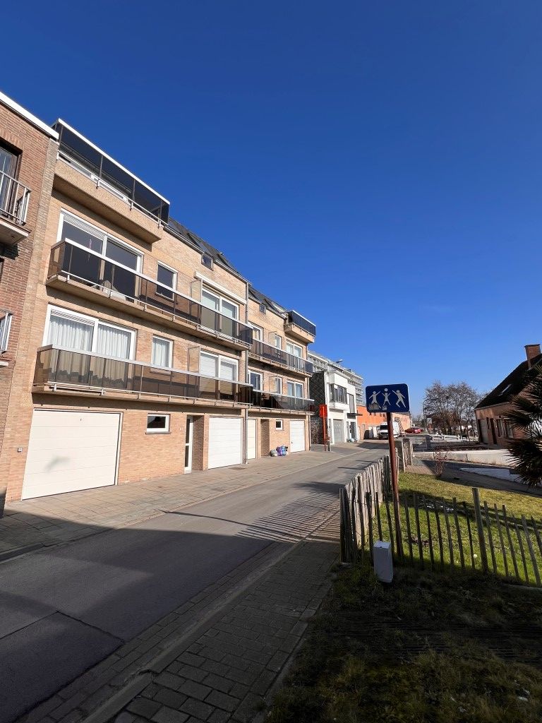Rustig gelegen appartement met groot terras en open zicht foto 4