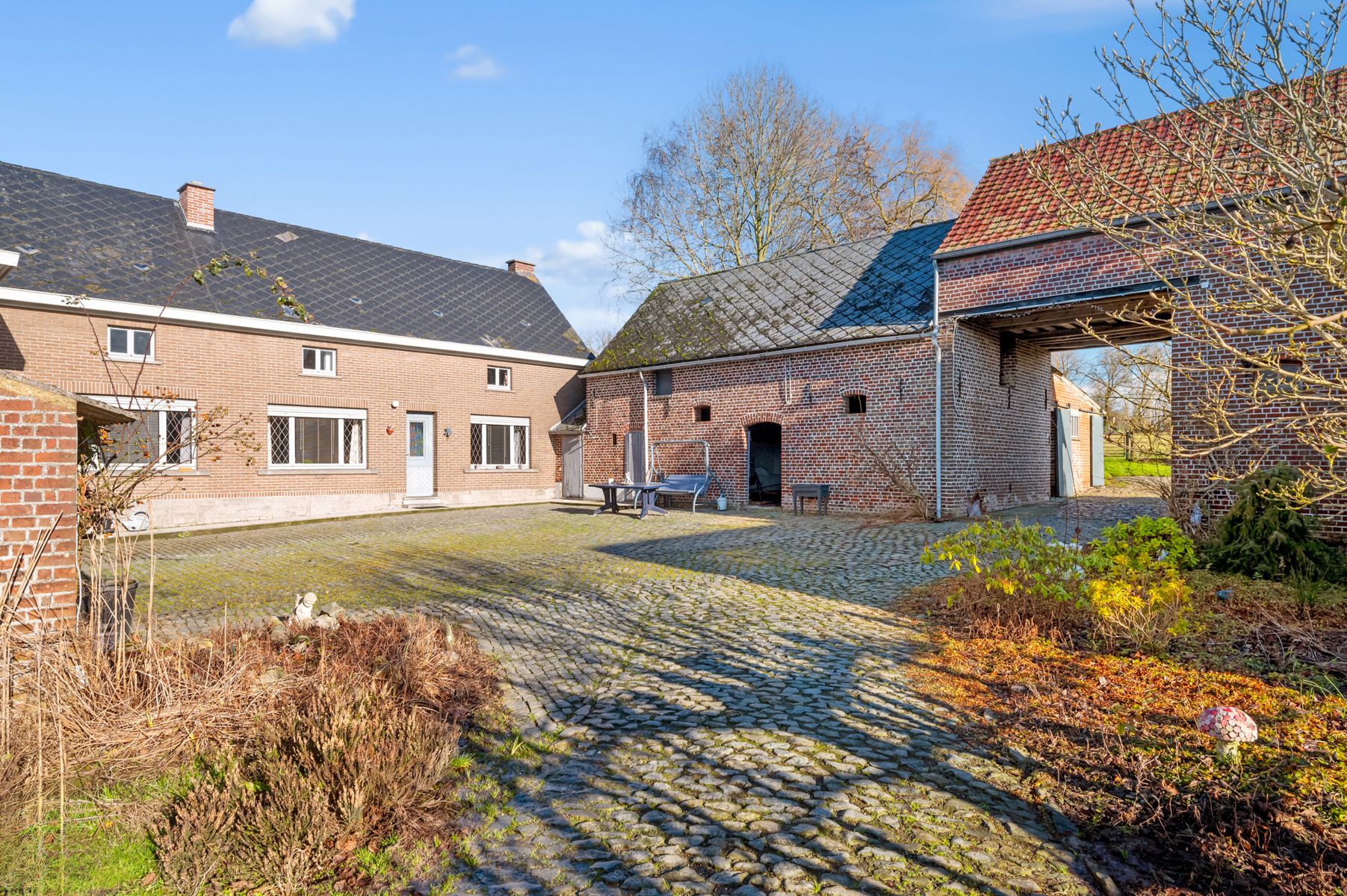 Te renoveren hoeve op een prachtig perceel van 5075 m² foto 3