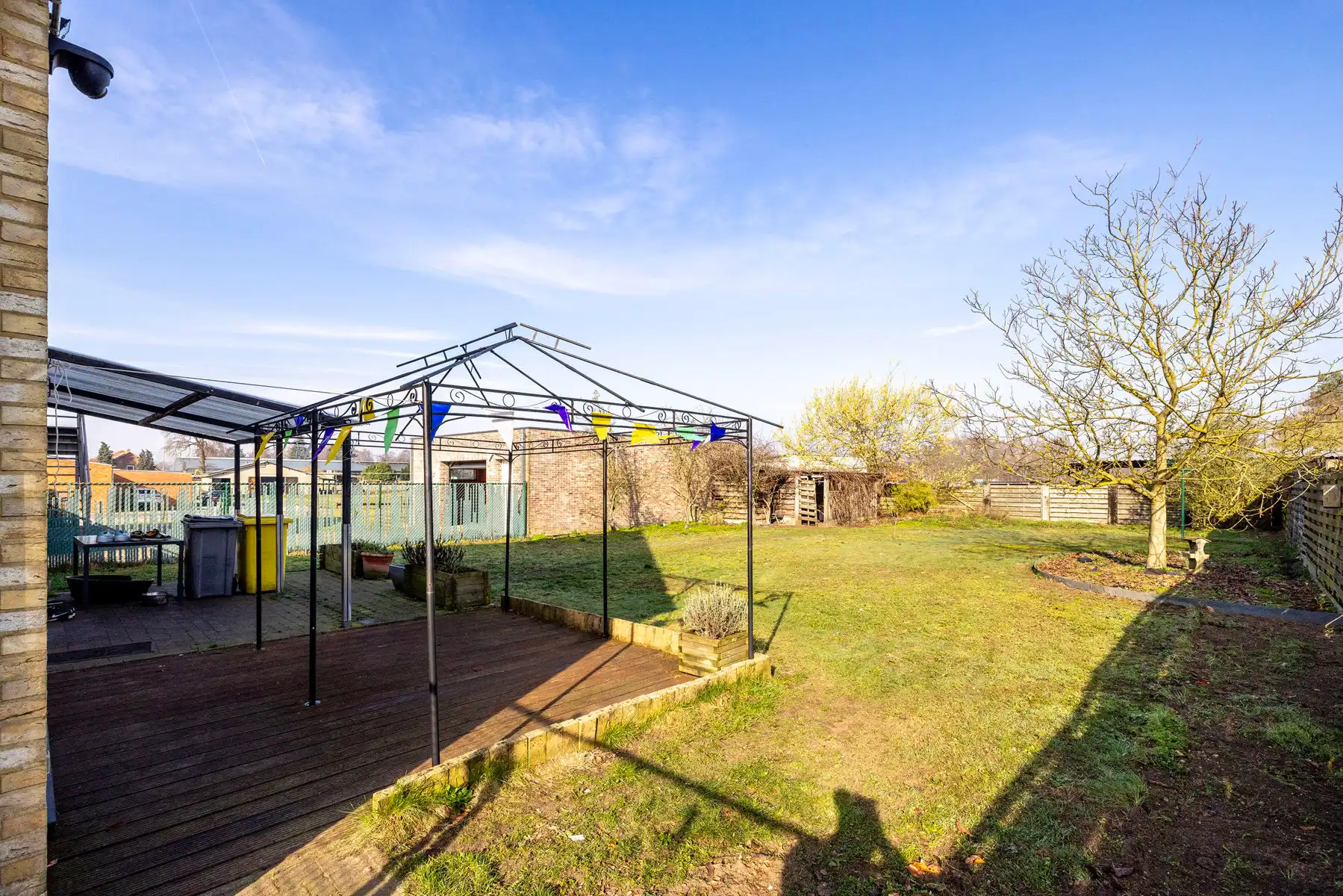 Zeer energiezuinige woning met 5 slpks op ca. 769 m² grond.  foto 25