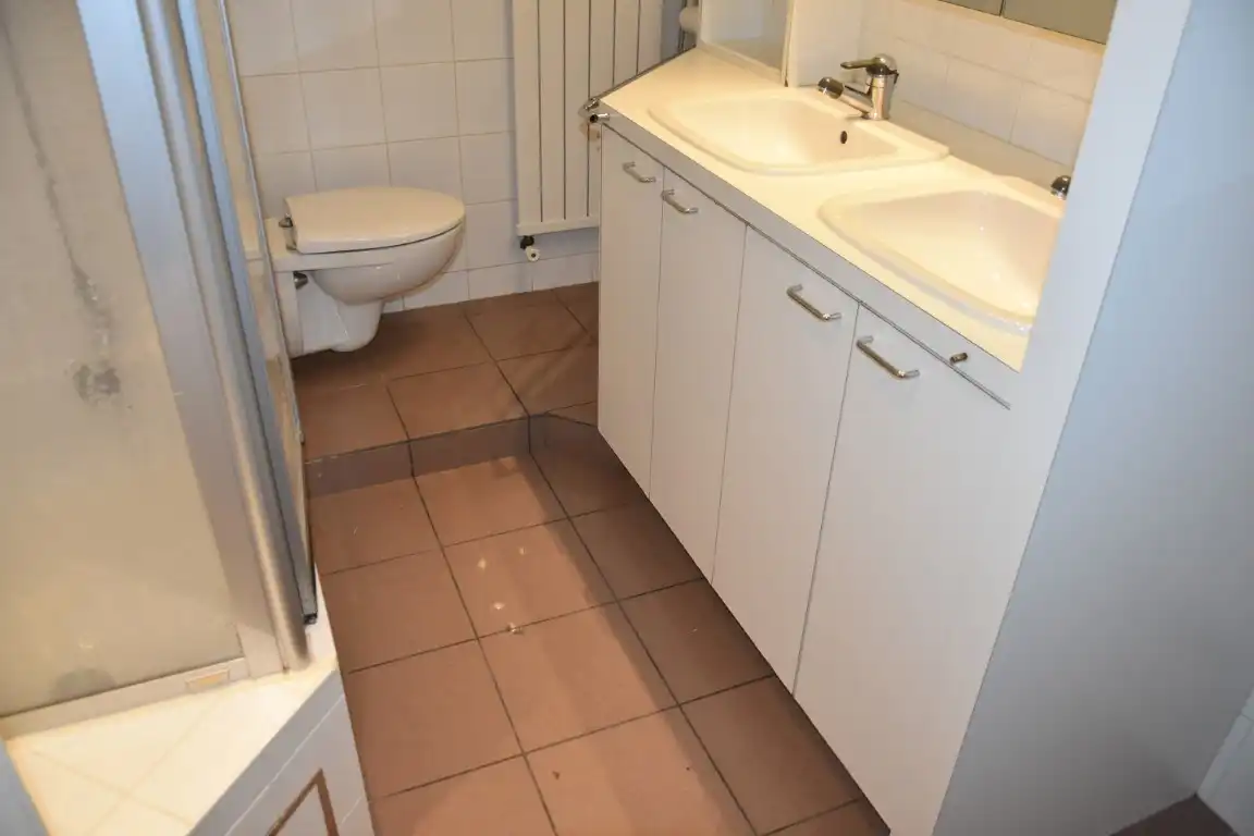 RUIM 2 SLAAPKAMER APPARTEMENT OP DE ZEEDIJK foto 10