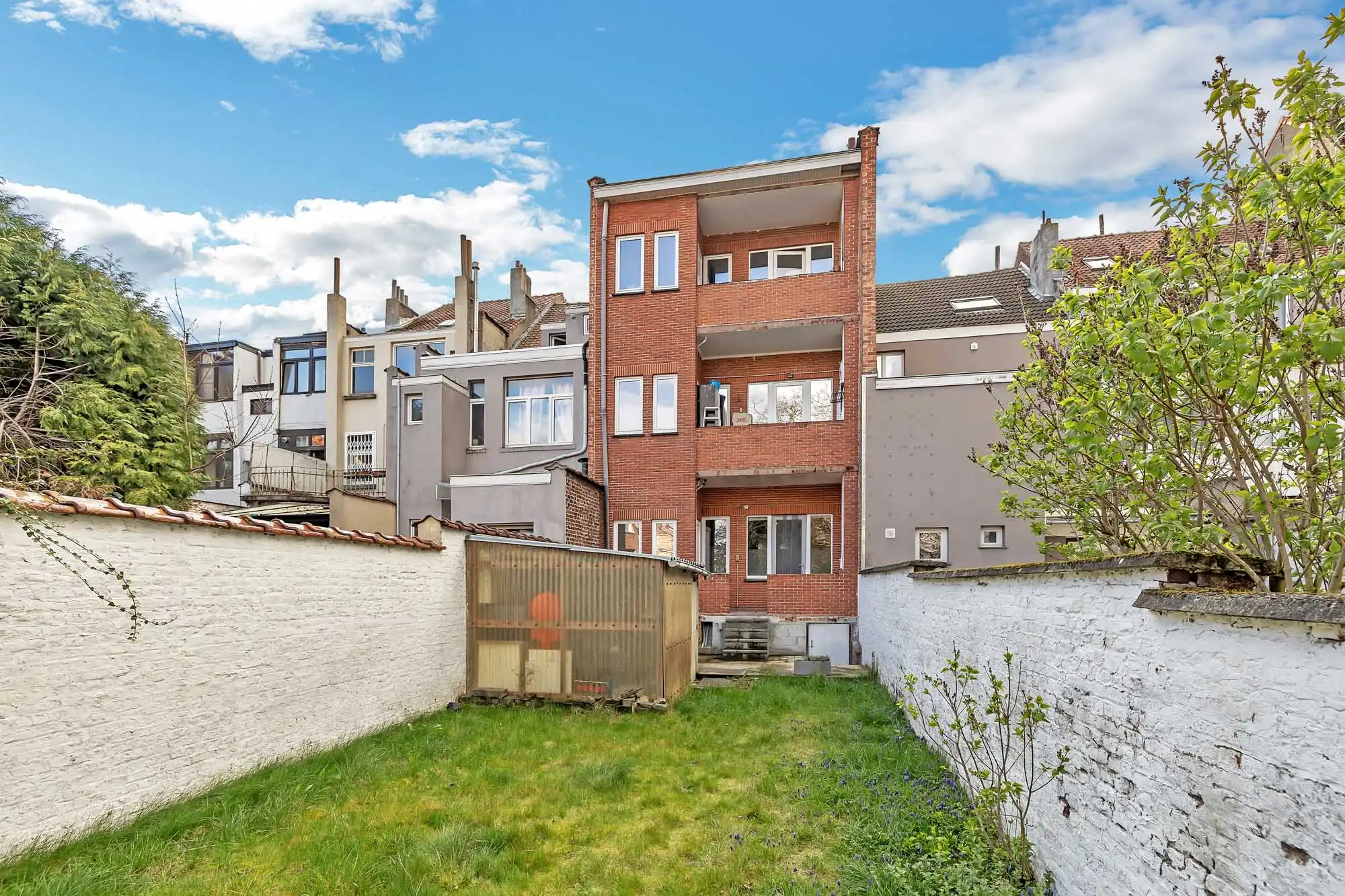 Woning ingericht in 3 appartementen te koop in Anderlecht foto 2