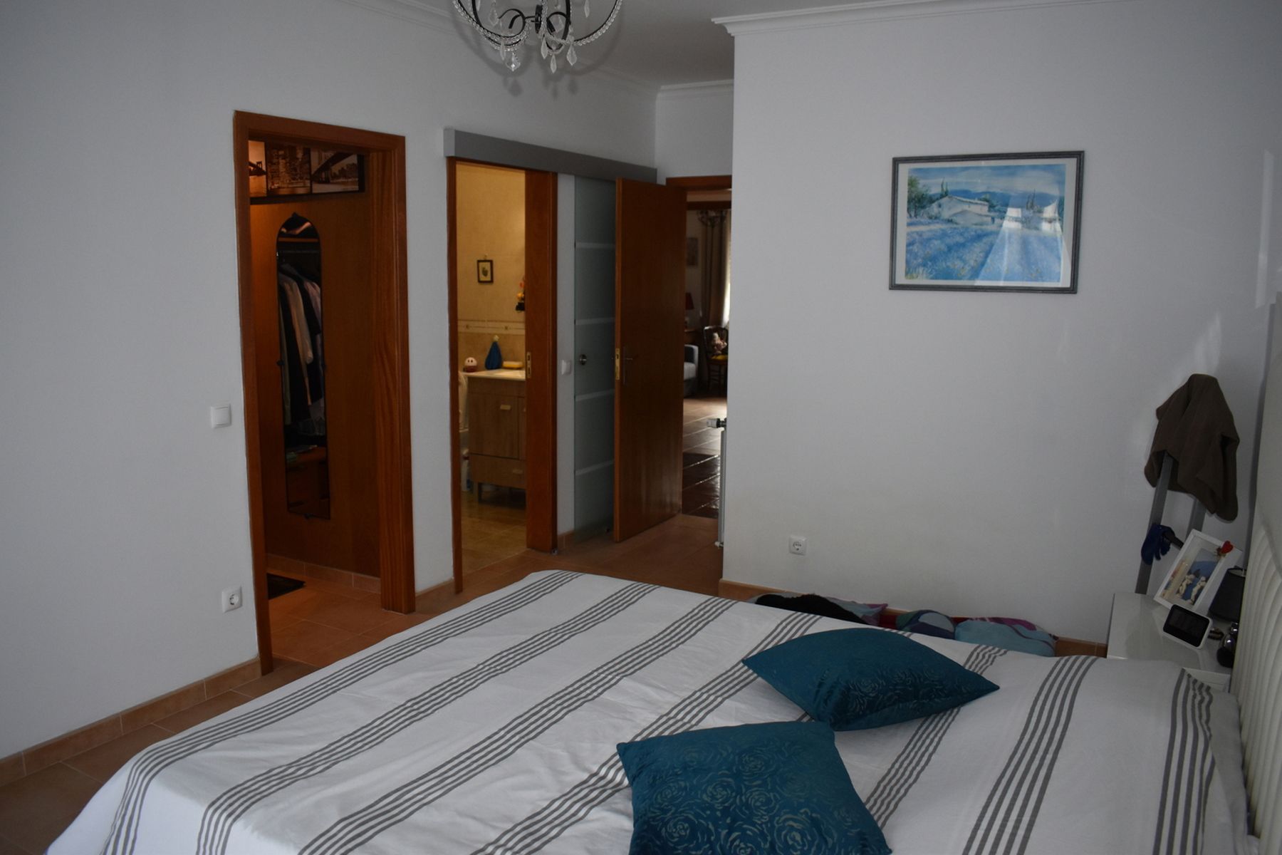 Sfeervolle instapklare woning met 3 Slaapkamers, 2 Badkamers foto 6