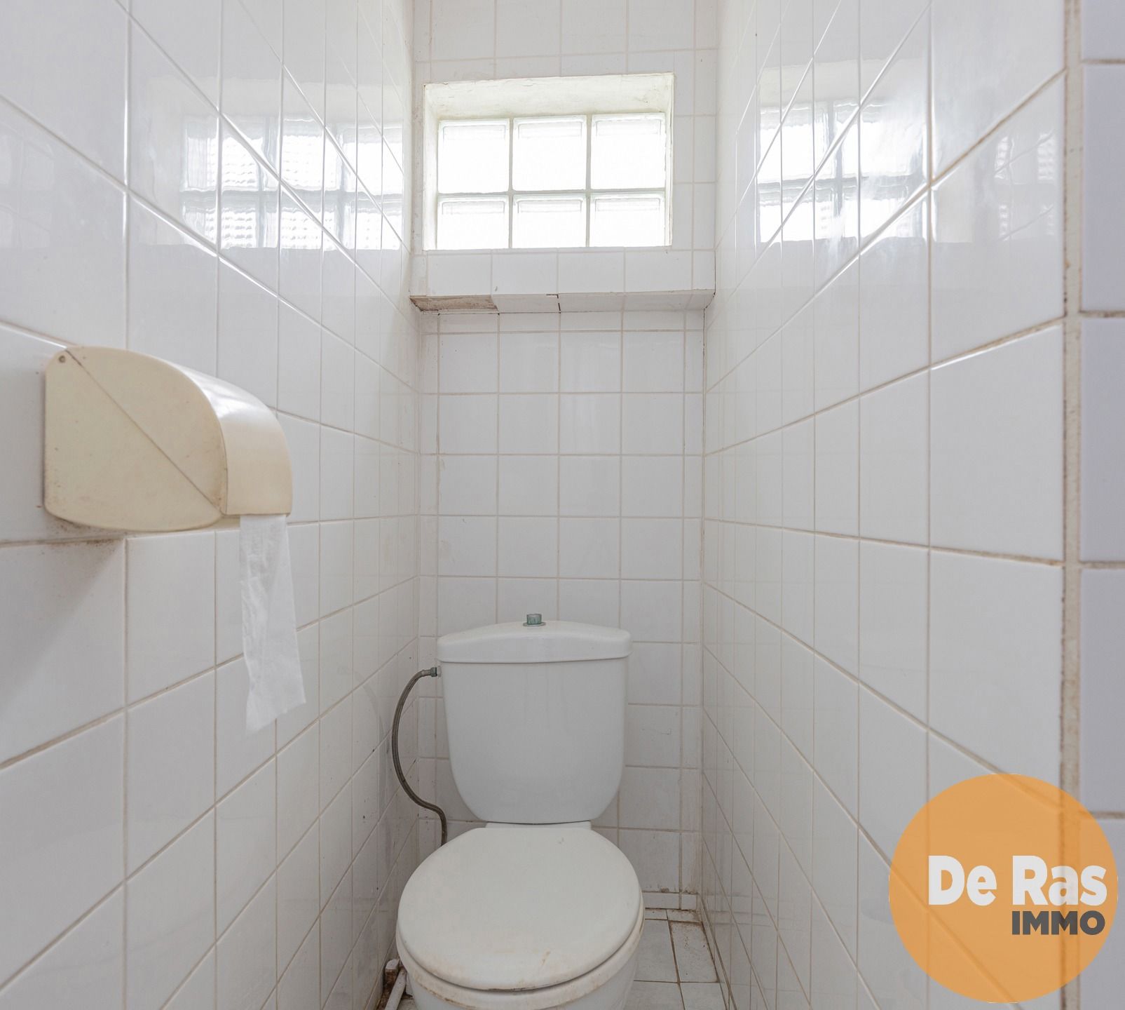 HILLEGEM - Te renoveren woning op 22are foto 13