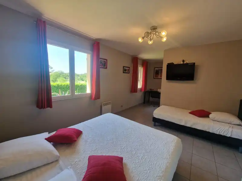 Villa omgevormd tot B&B met vijf mooie kamers en studio in een prachtige en groene omgeving in Carcasonne foto 47