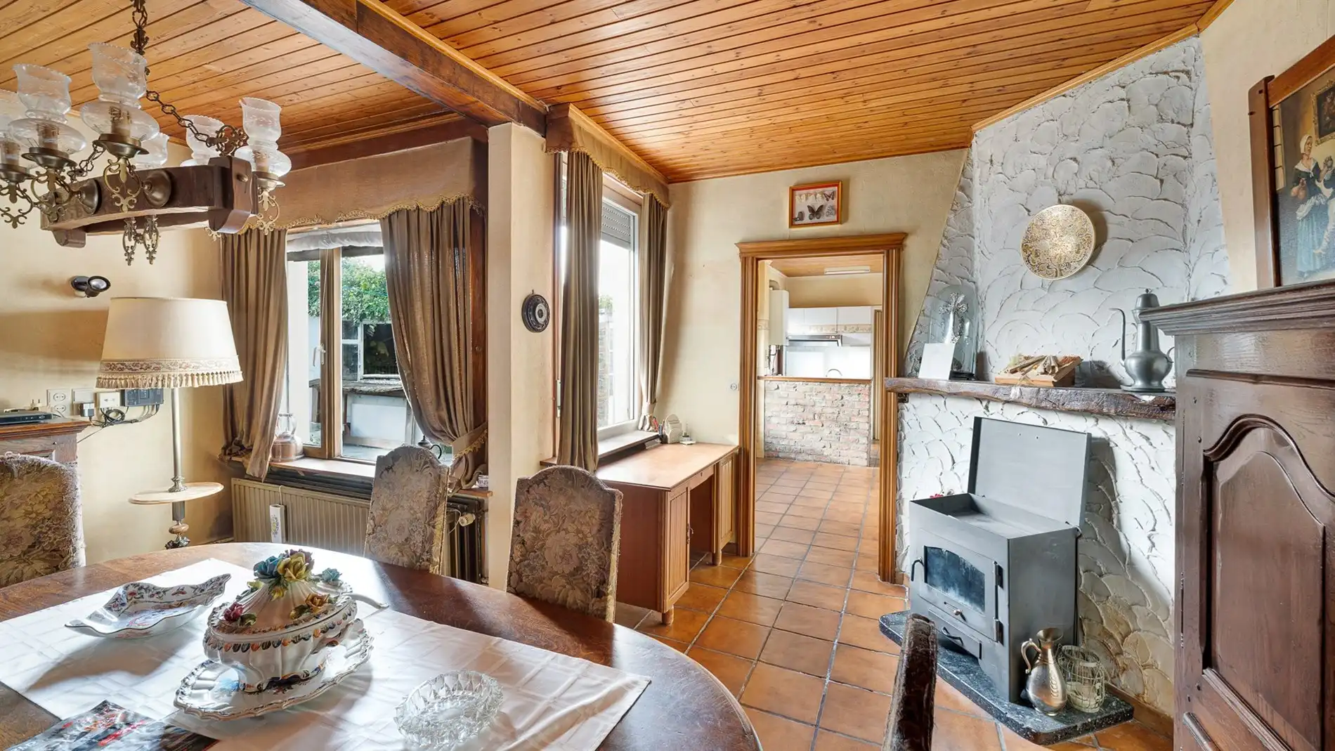 Te renoveren woning op een mooi perceel te Lissewege foto 12