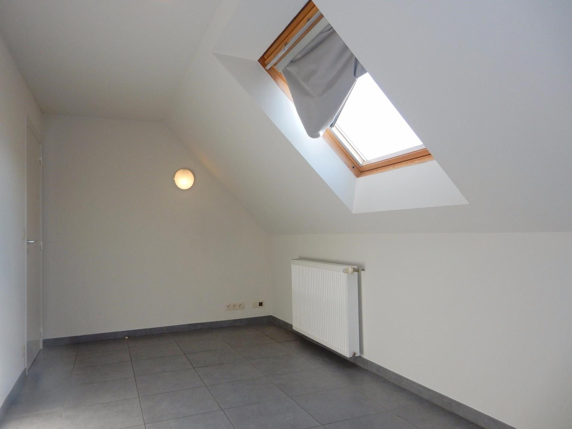 Ruim duplexappartement te Jabbeke foto 12